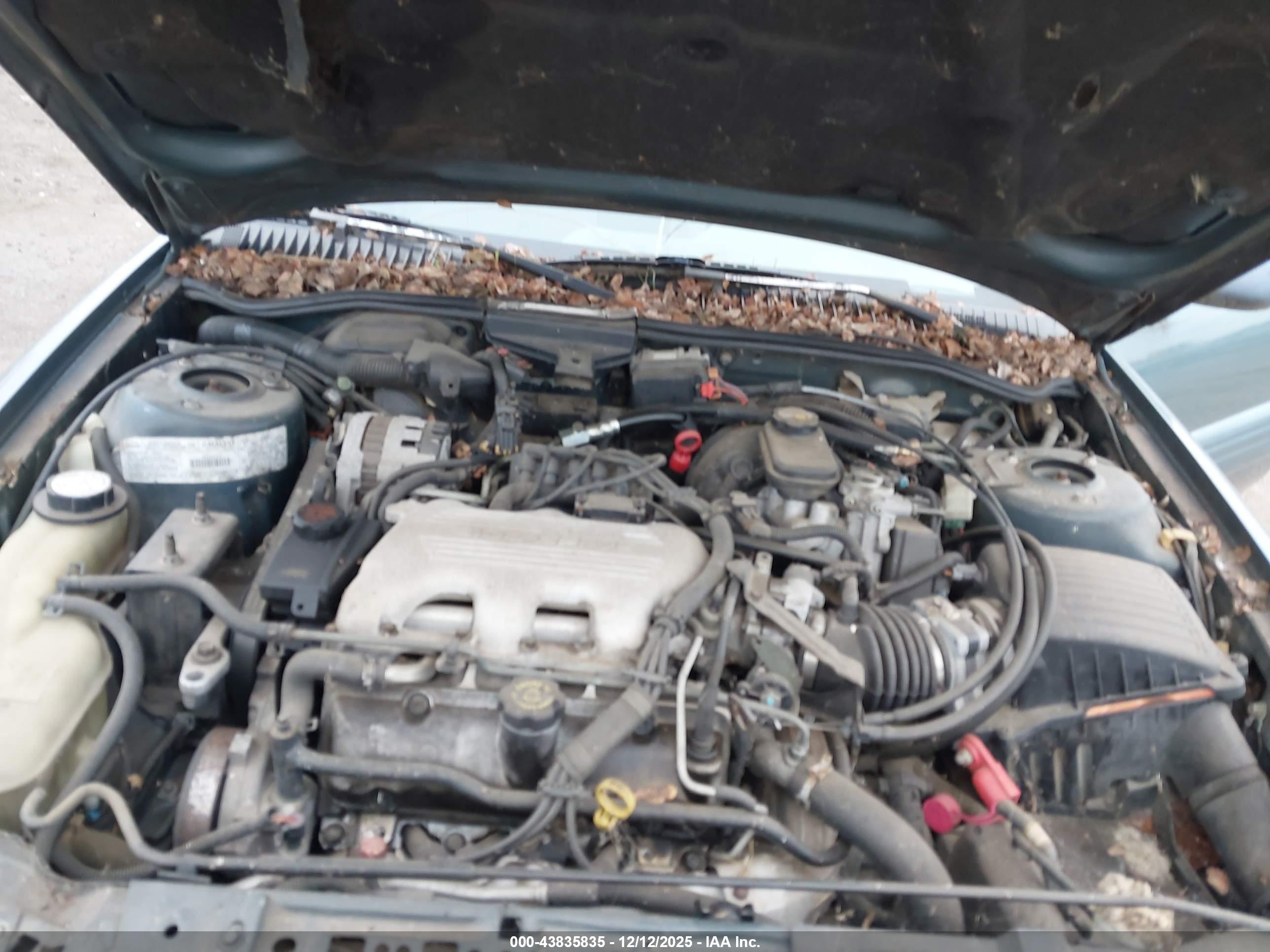 PONTIAC GRAND image 10