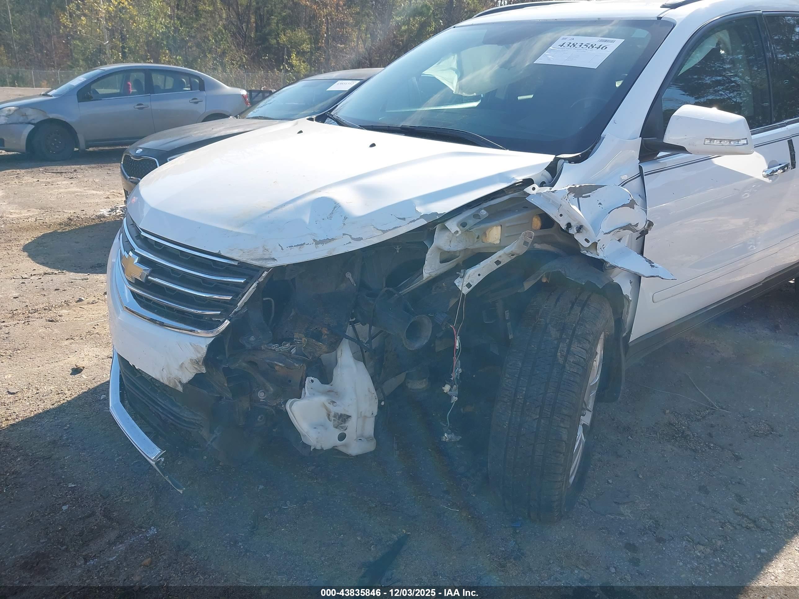 CHEVROLET TRAVERSE image 6