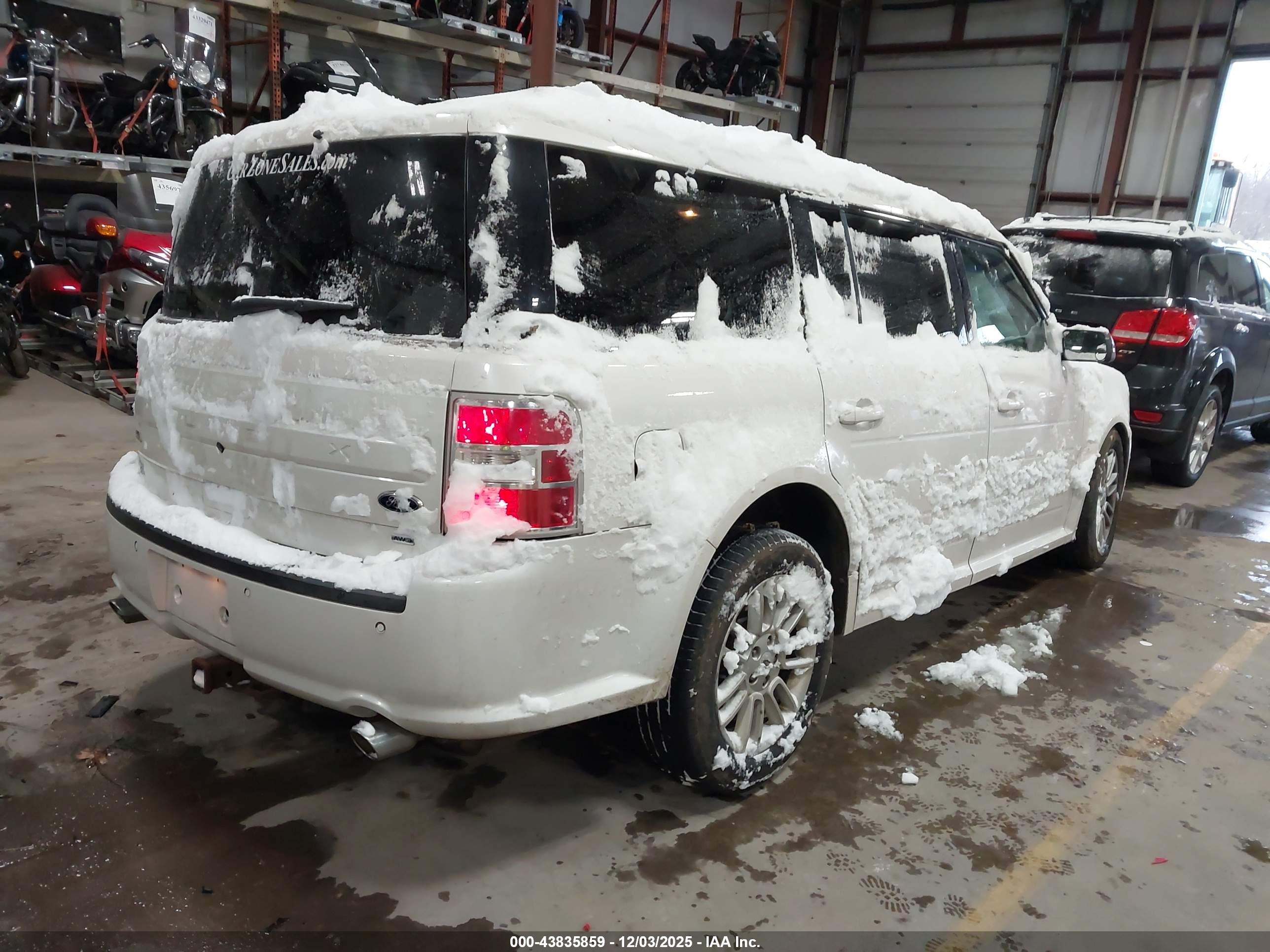 FORD FLEX image 4