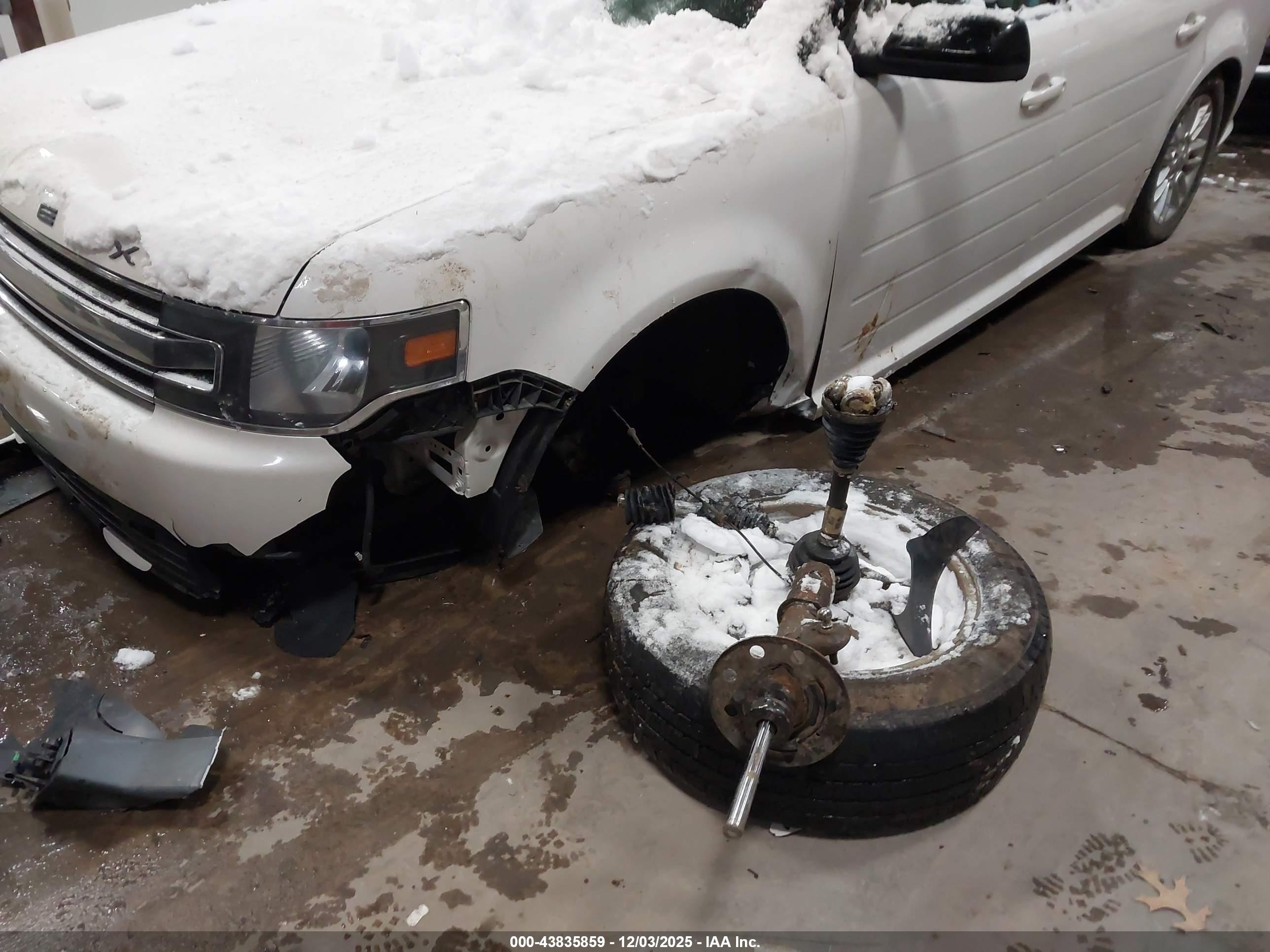 FORD FLEX image 6