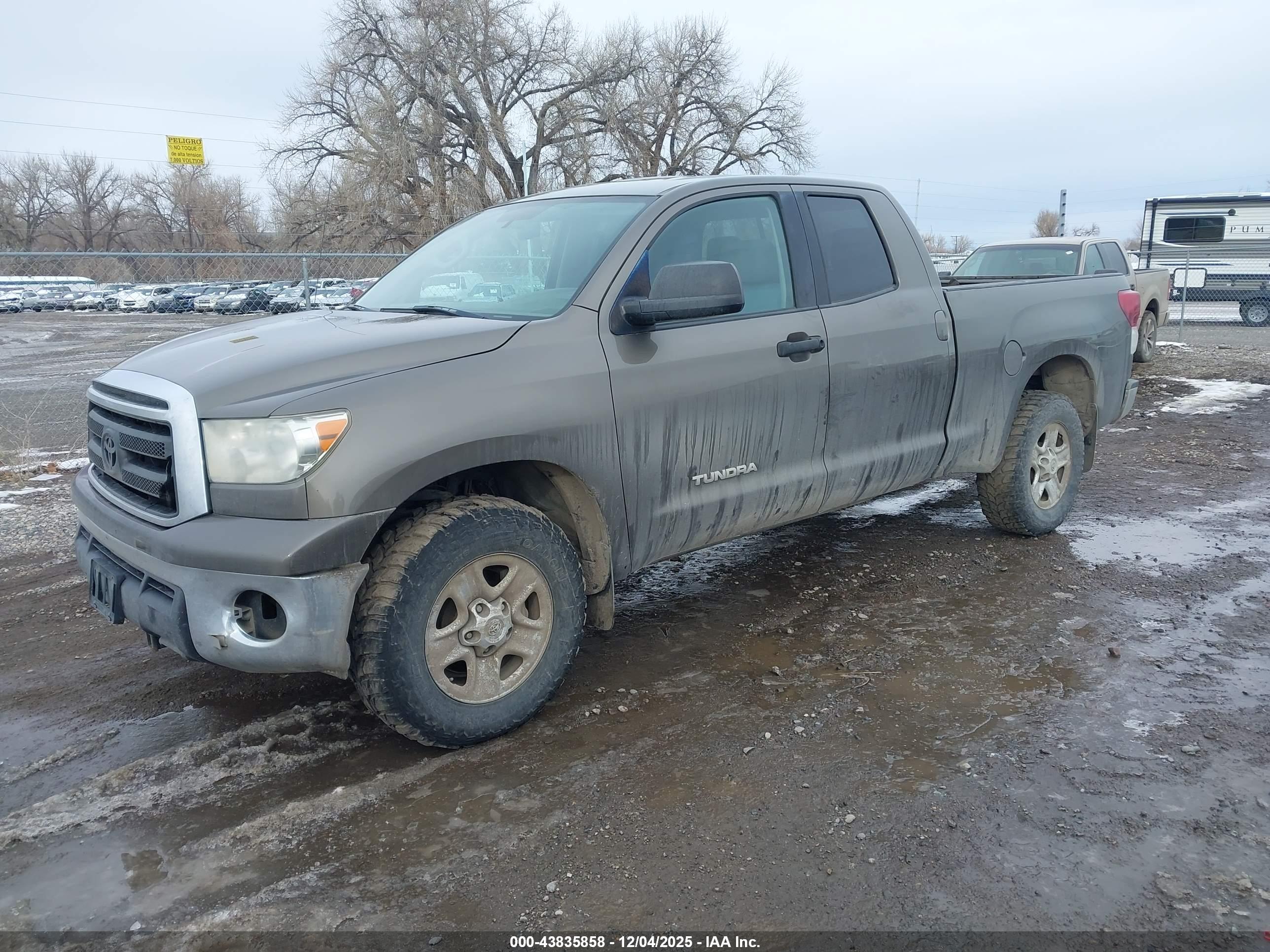 TOYOTA TUNDRA image 2