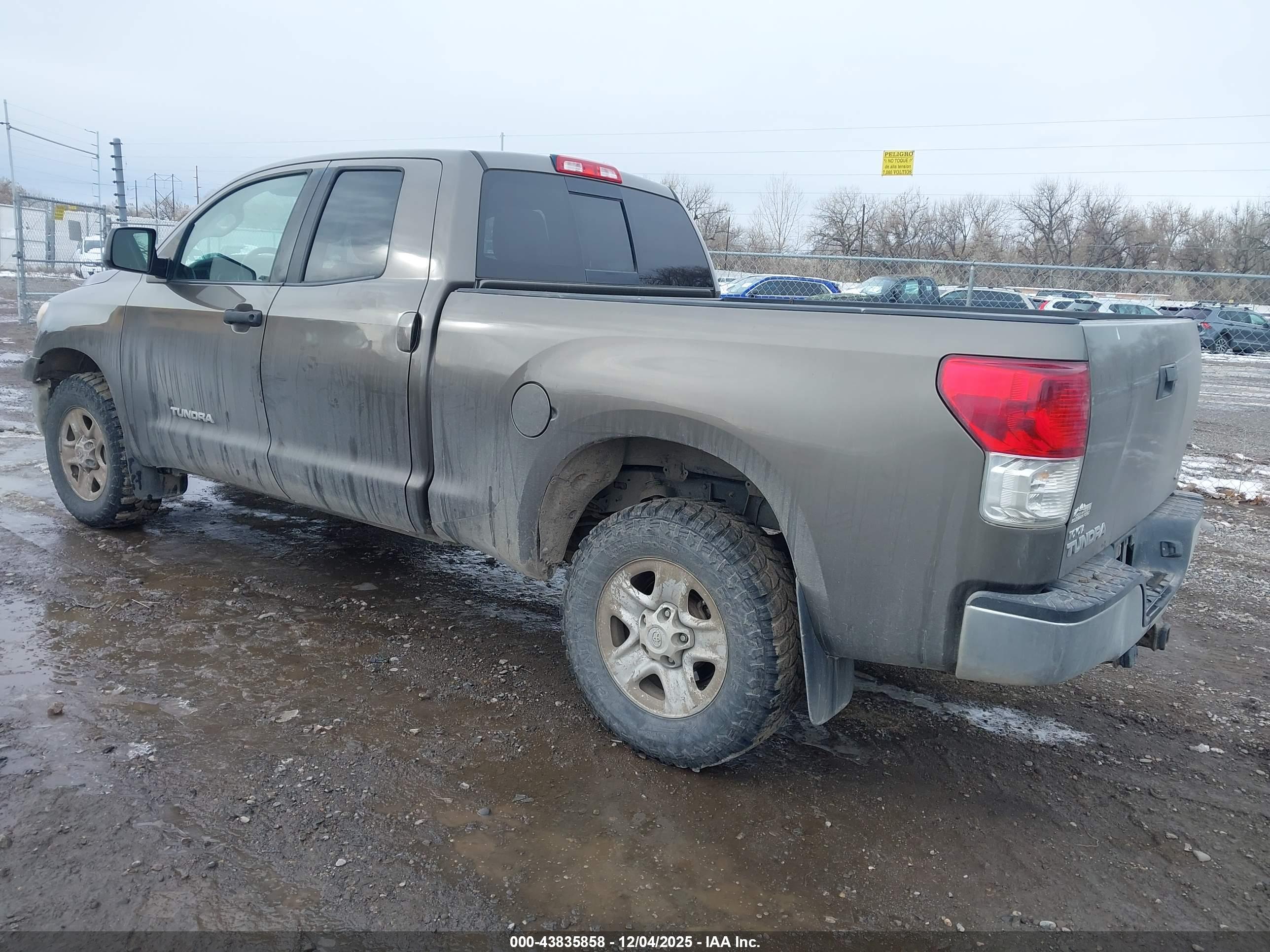 TOYOTA TUNDRA image 3