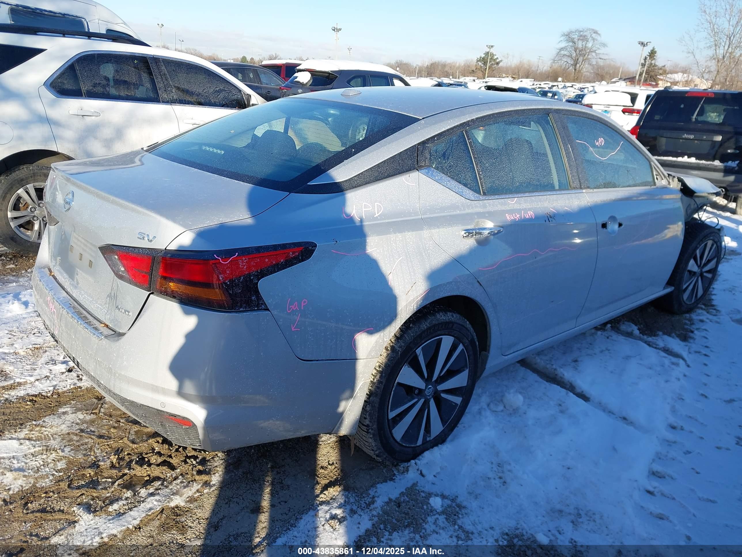 NISSAN ALTIMA image 4