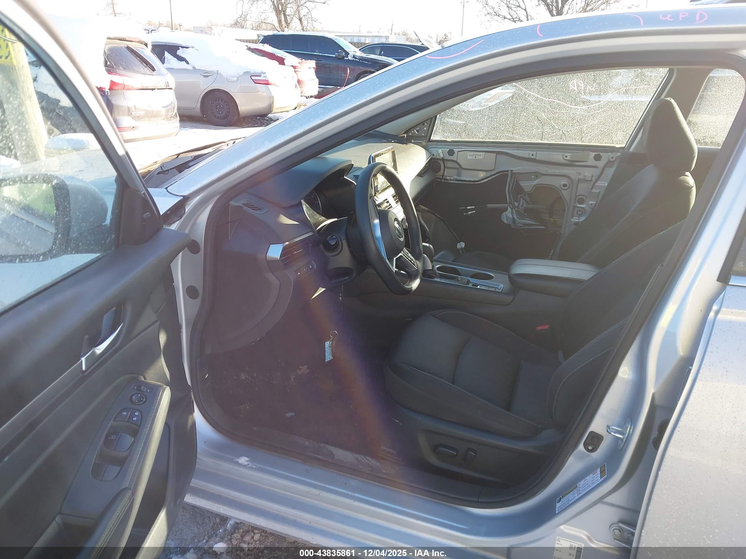 NISSAN ALTIMA image 5