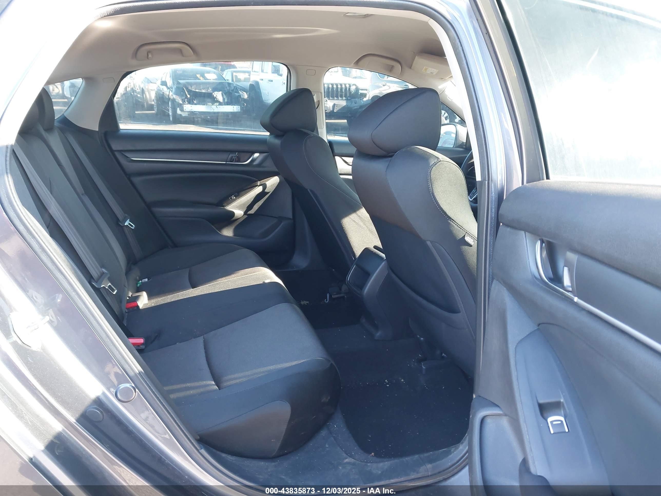 HONDA ACCORD image 8