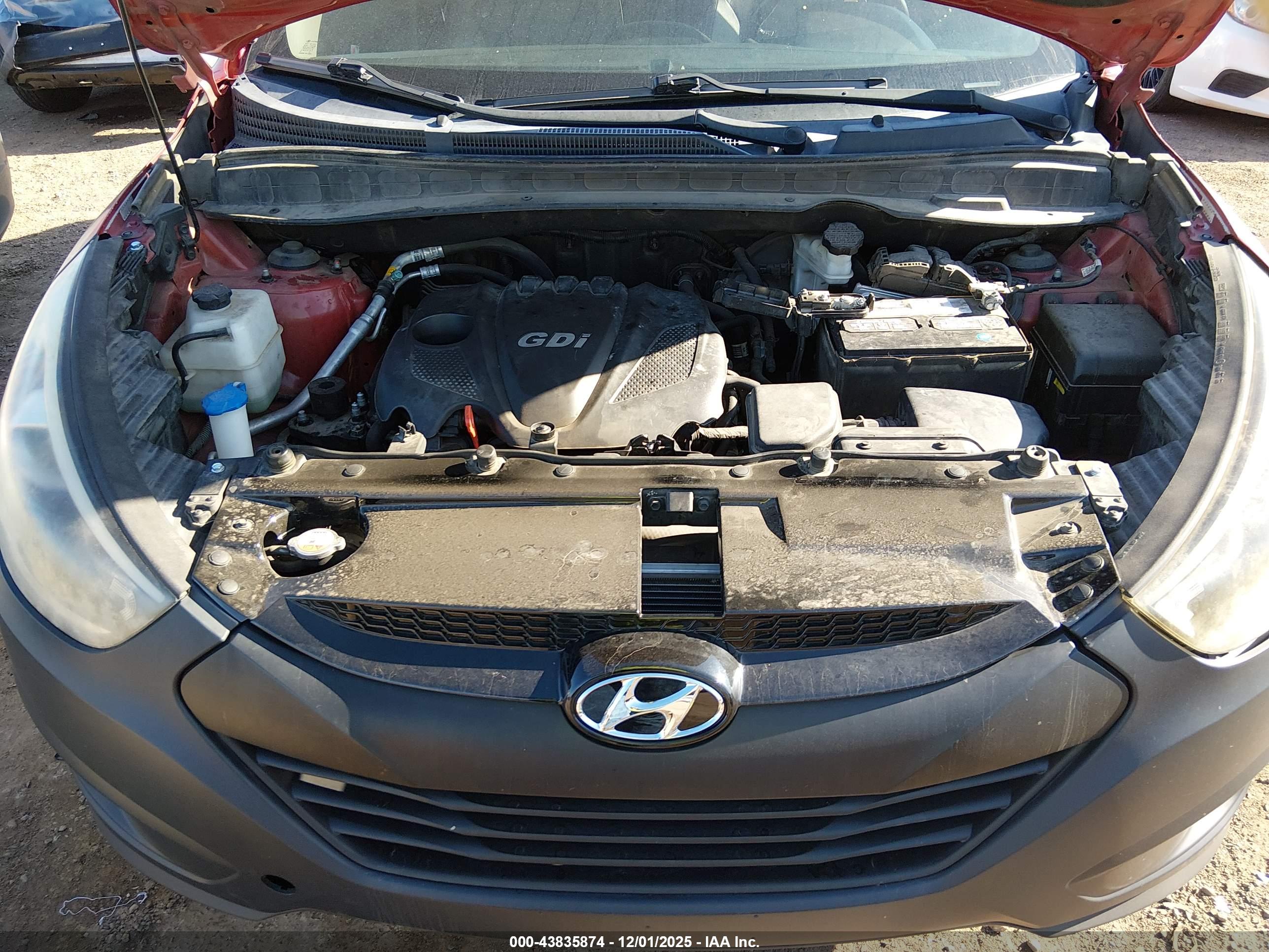 HYUNDAI TUCSON image 10