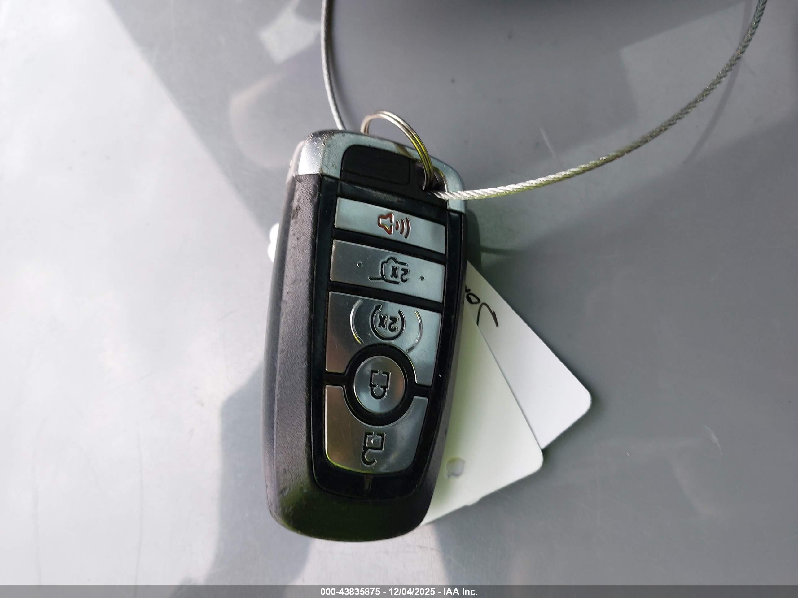 FORD EXPLORER image 11