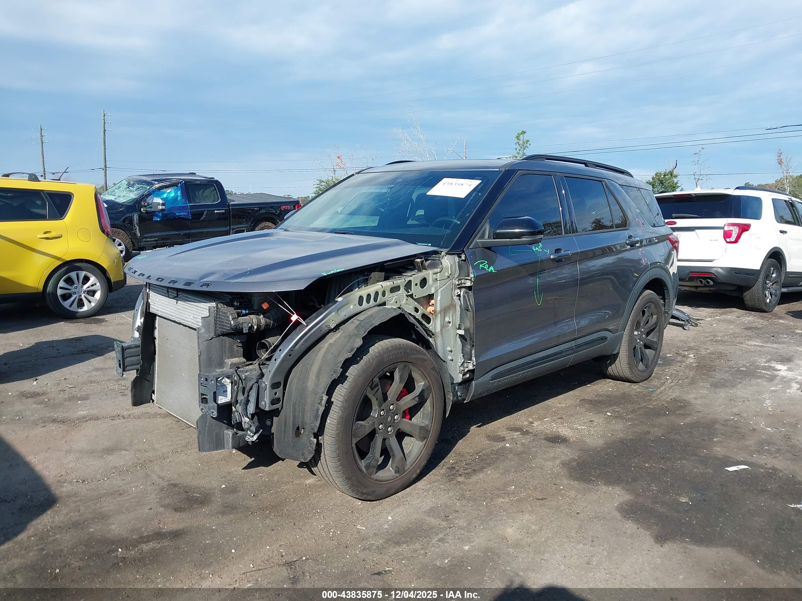 FORD EXPLORER image 2