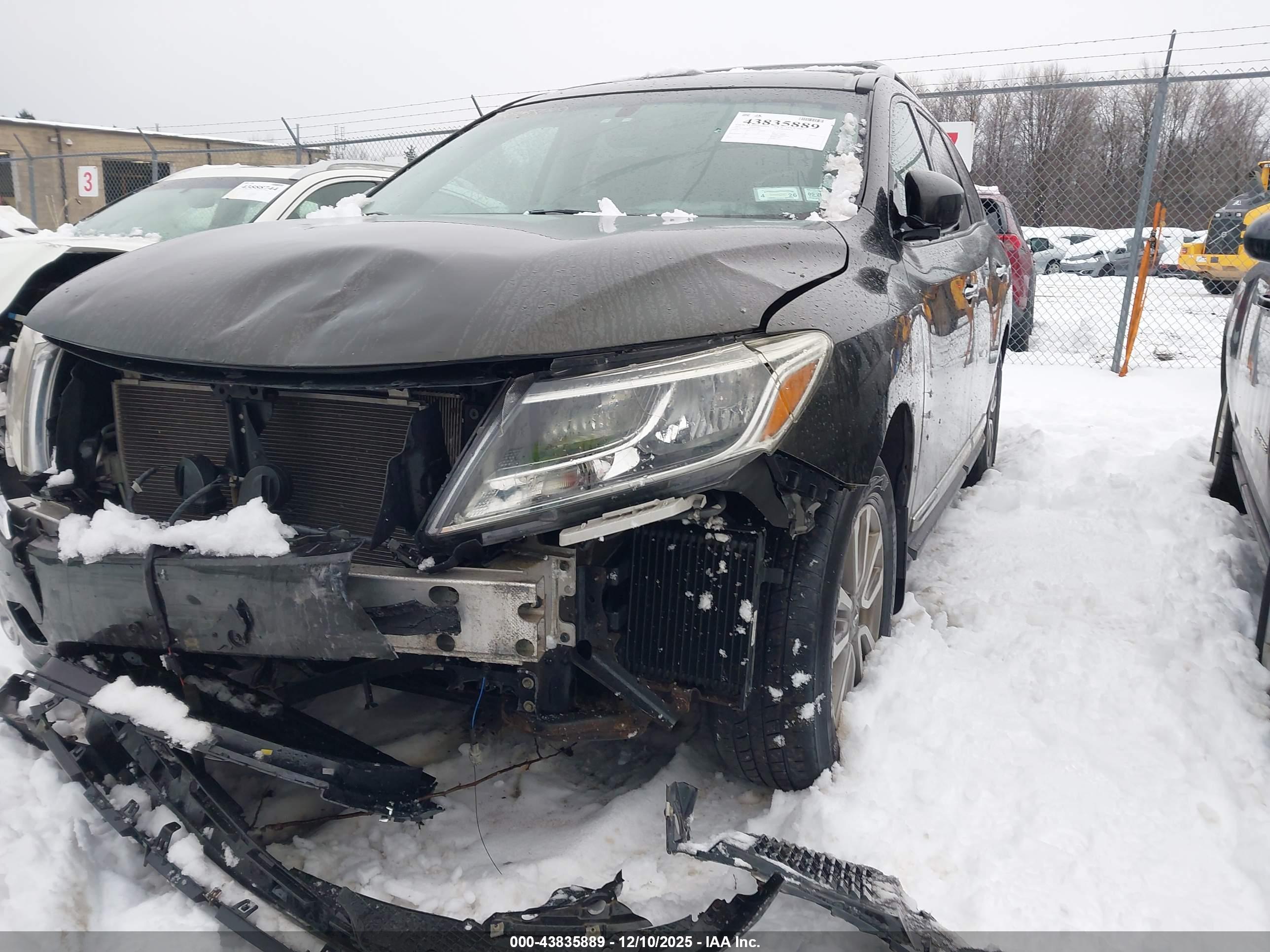 NISSAN PATHFINDER image 6