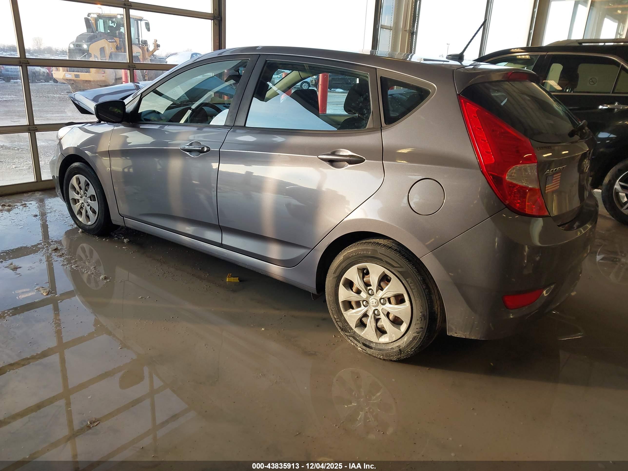 HYUNDAI ACCENT image 3