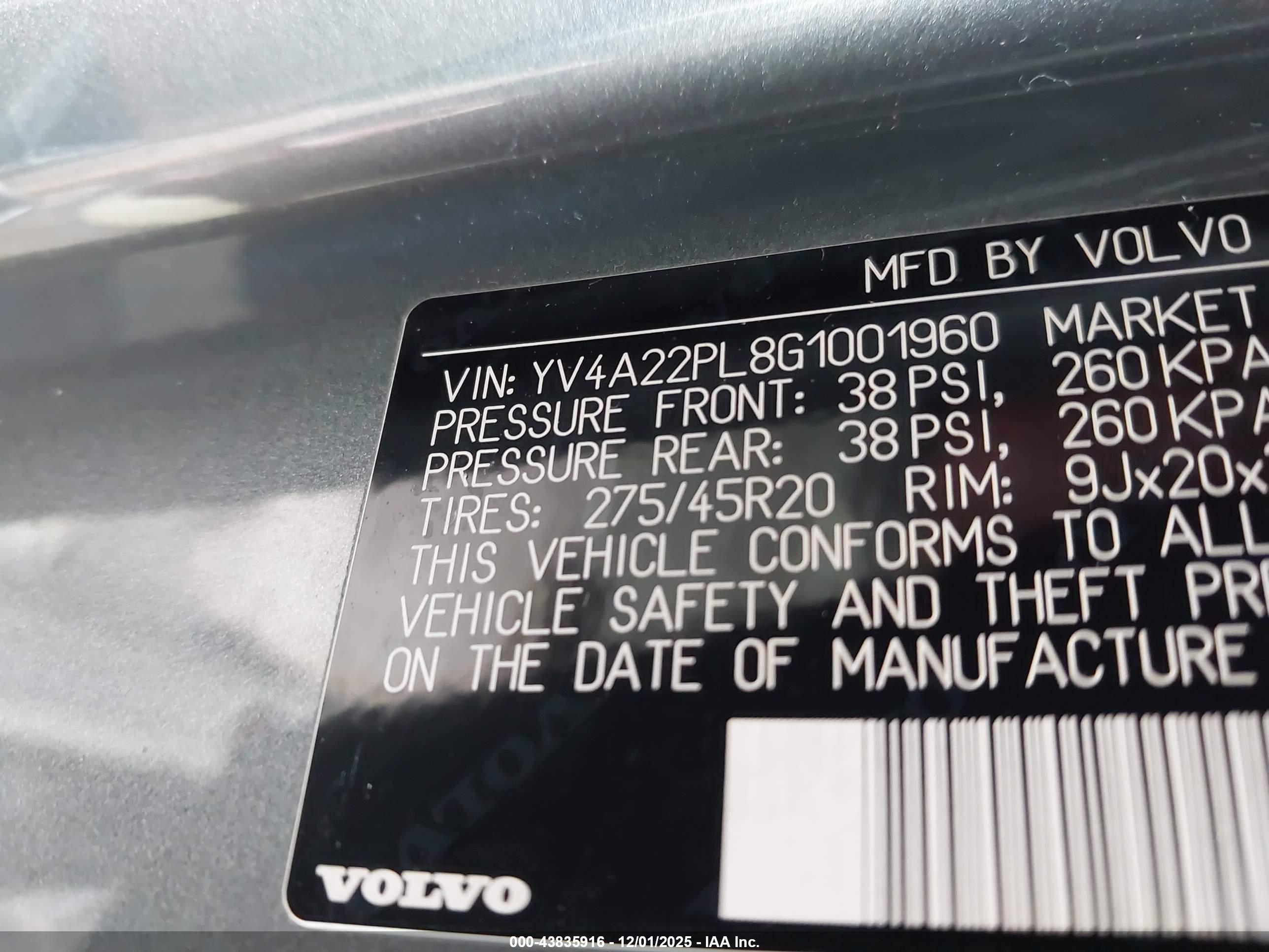 VOLVO XC90 image 9