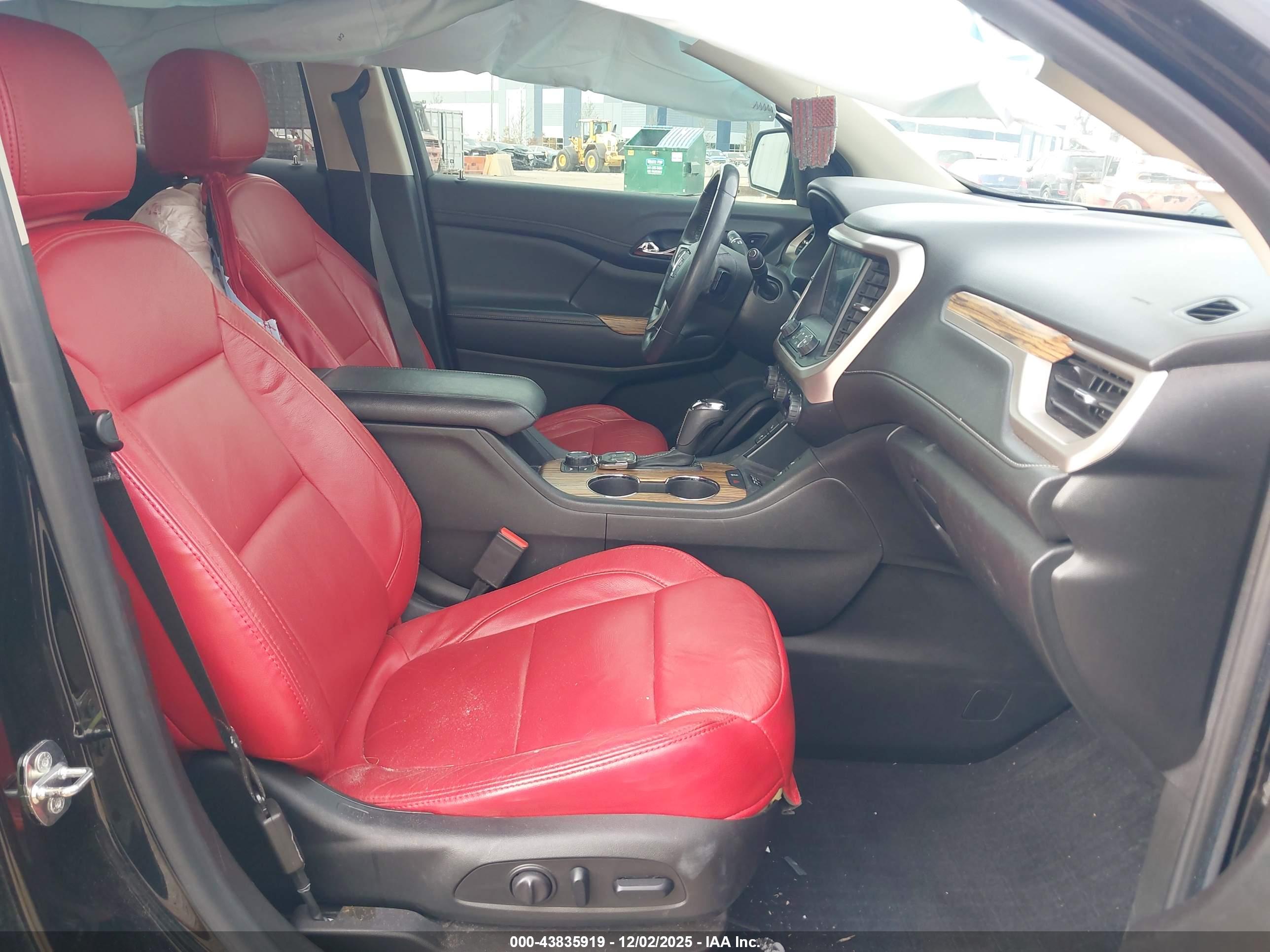 GMC ACADIA image 5