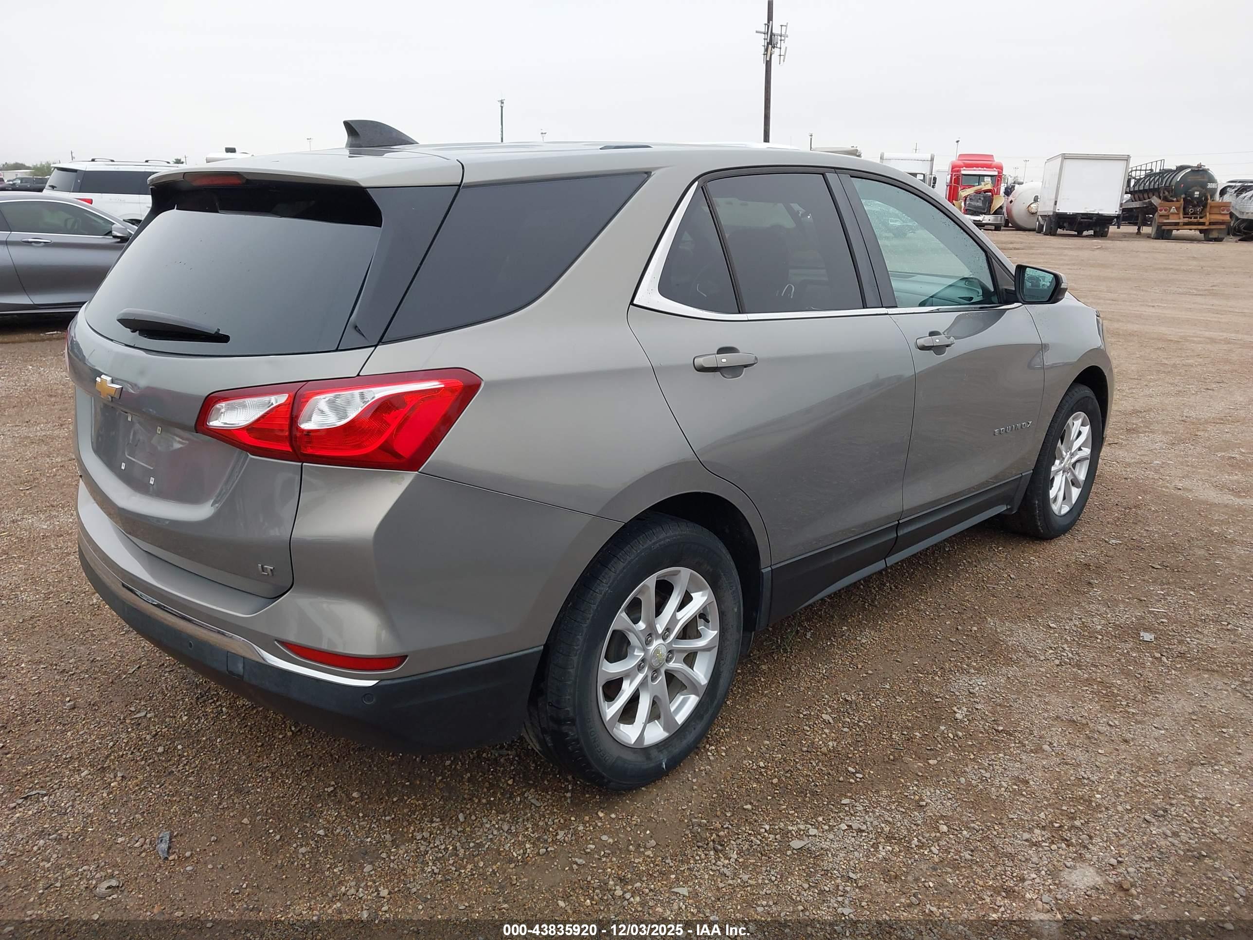 CHEVROLET EQUINOX image 4