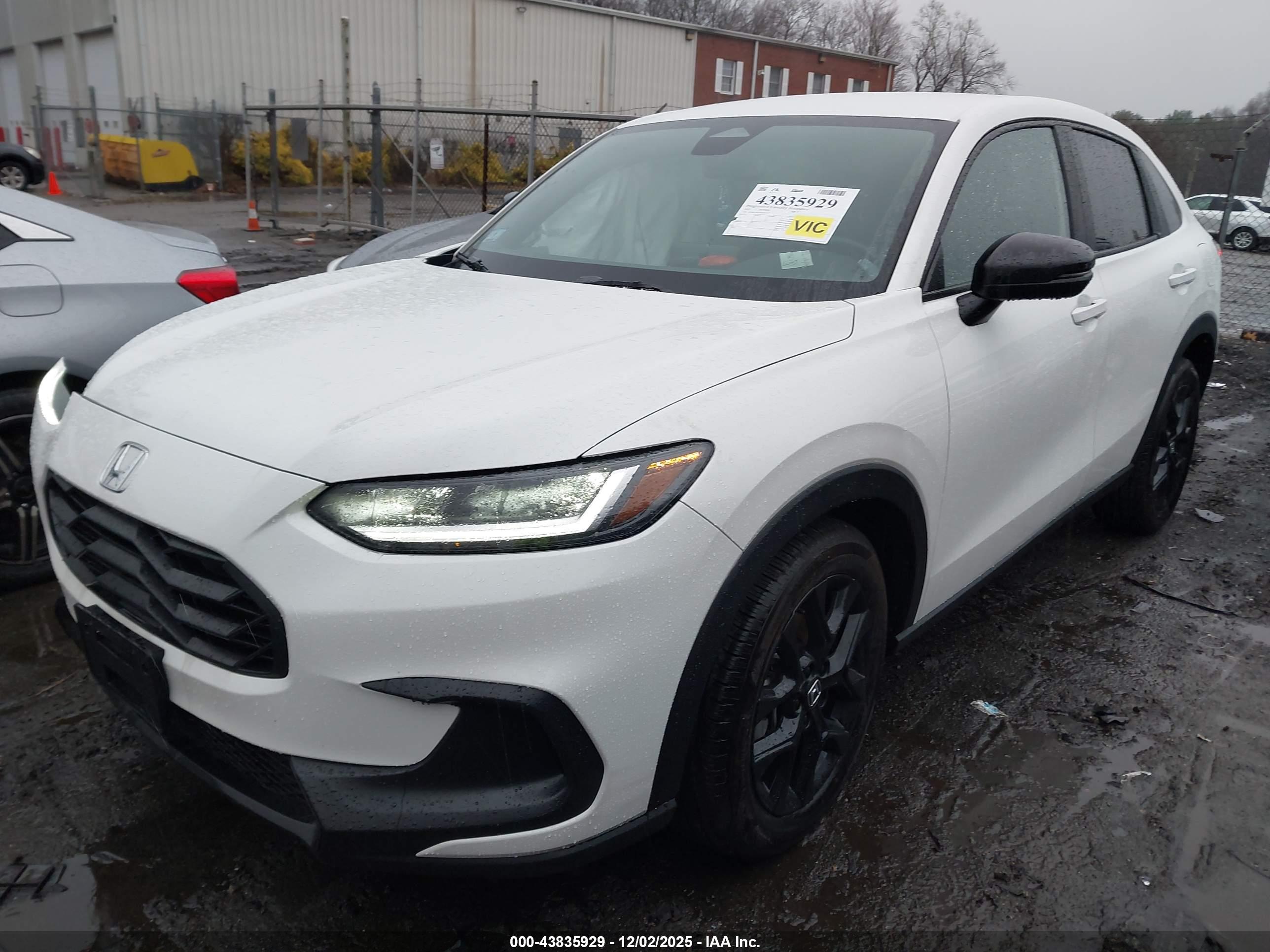 HONDA HR-V image 2