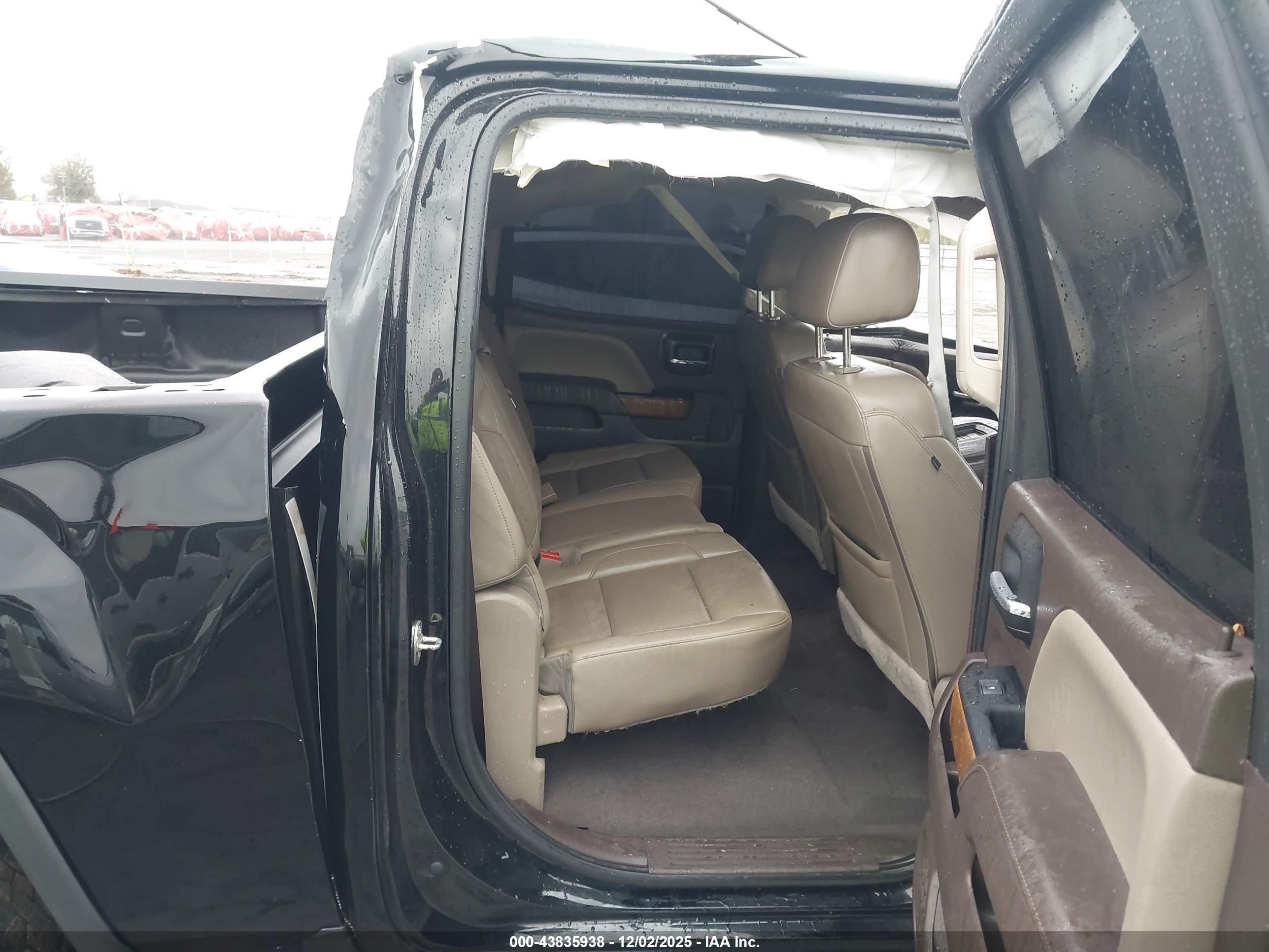 GMC SIERRA image 8