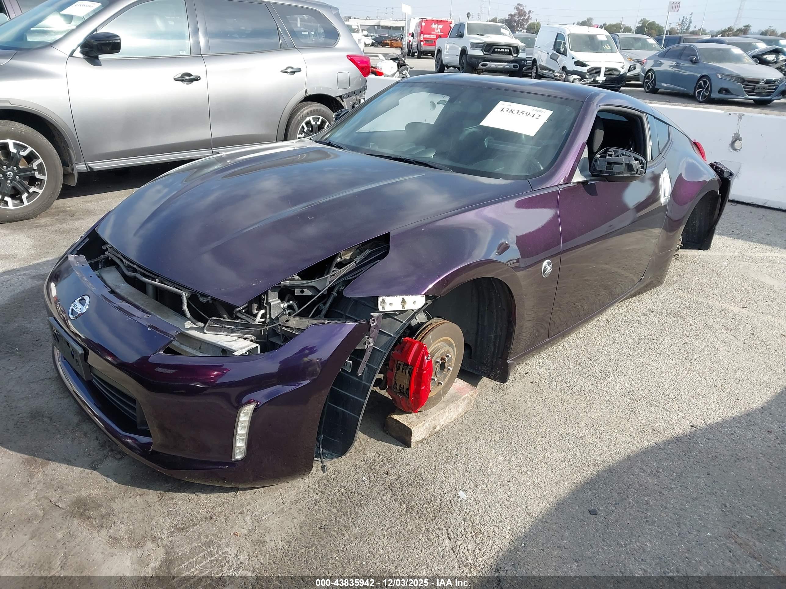 NISSAN 370Z image 2
