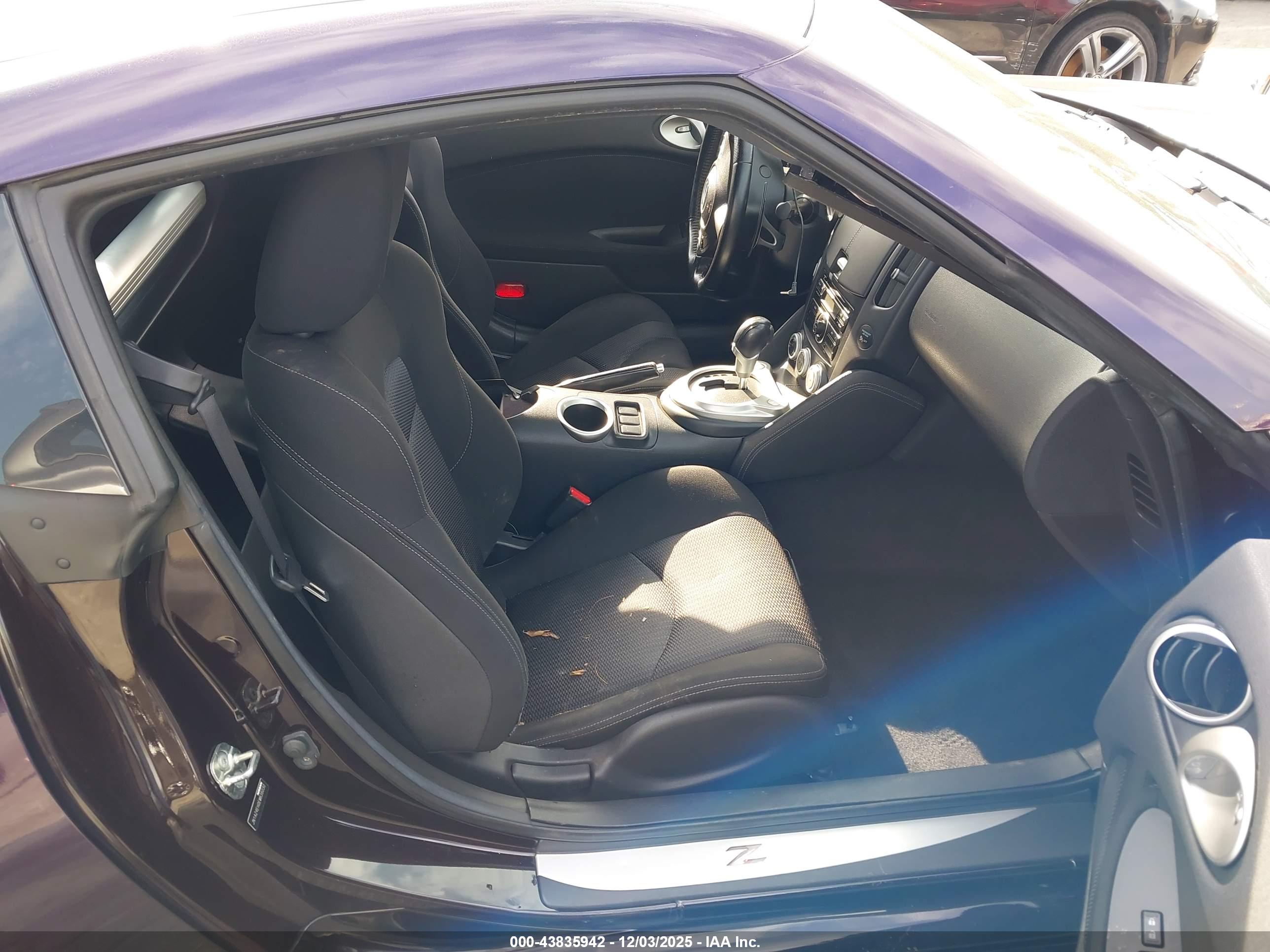 NISSAN 370Z image 5