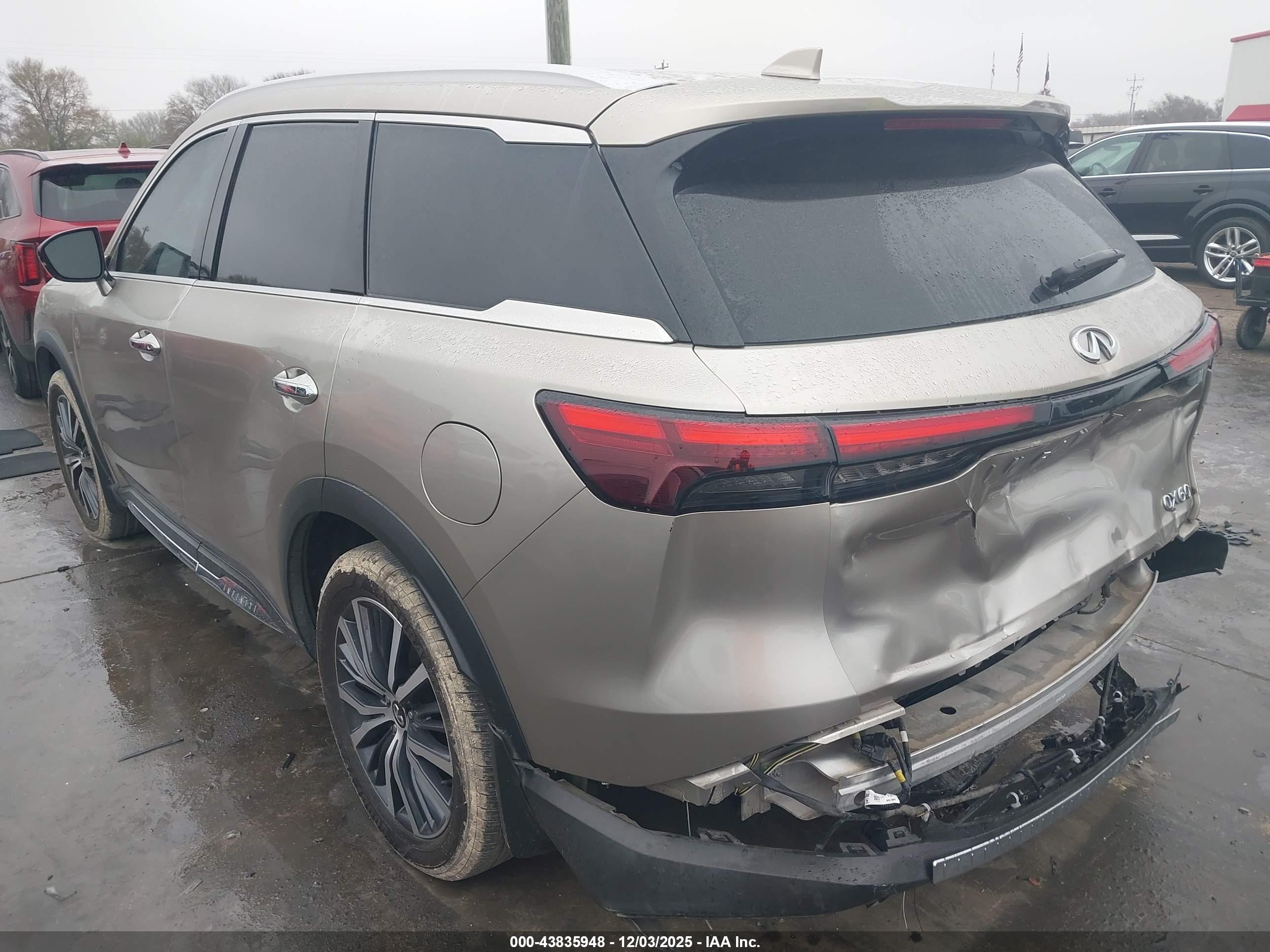 INFINITI QX60 image 3