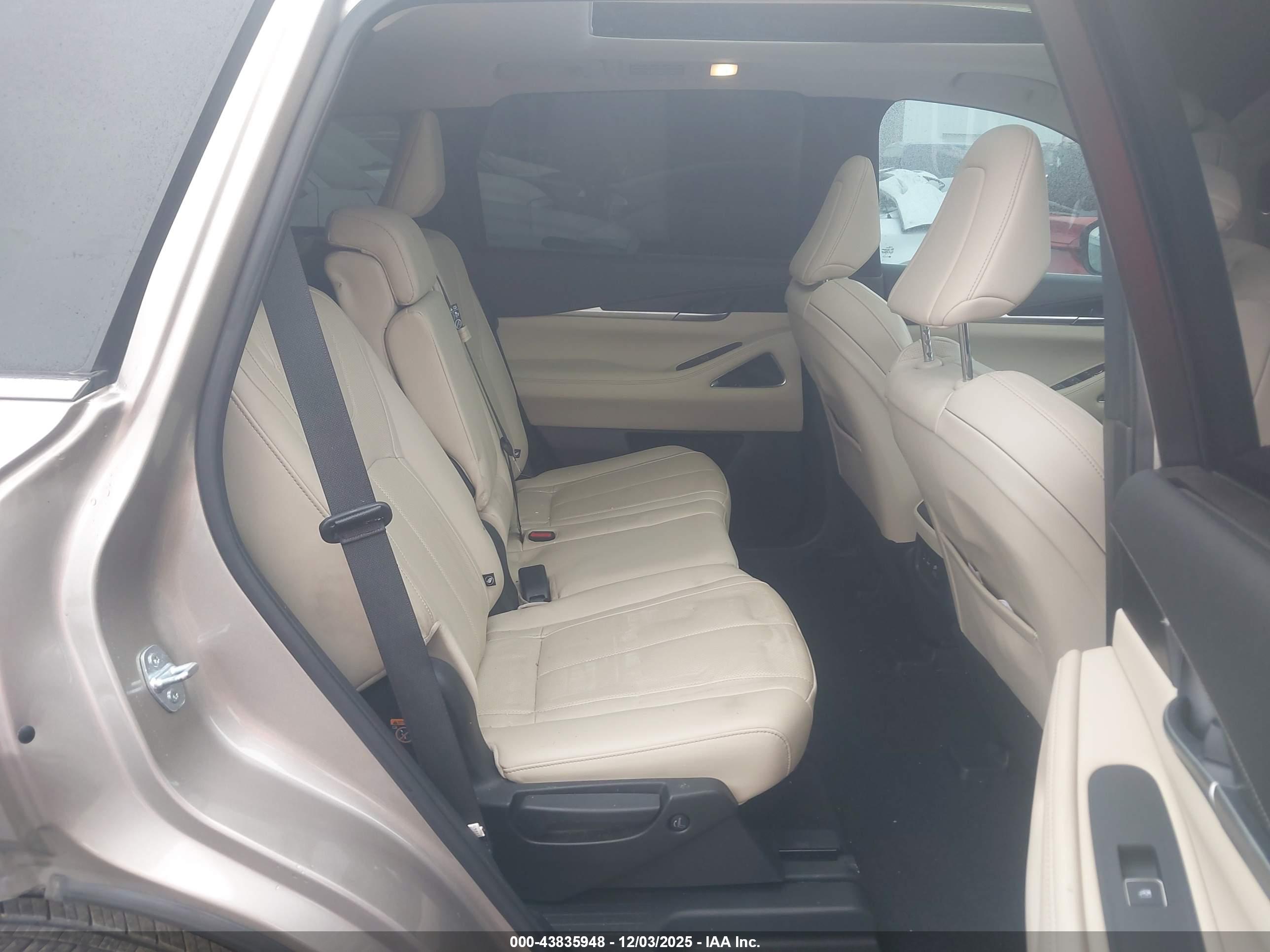 INFINITI QX60 image 8