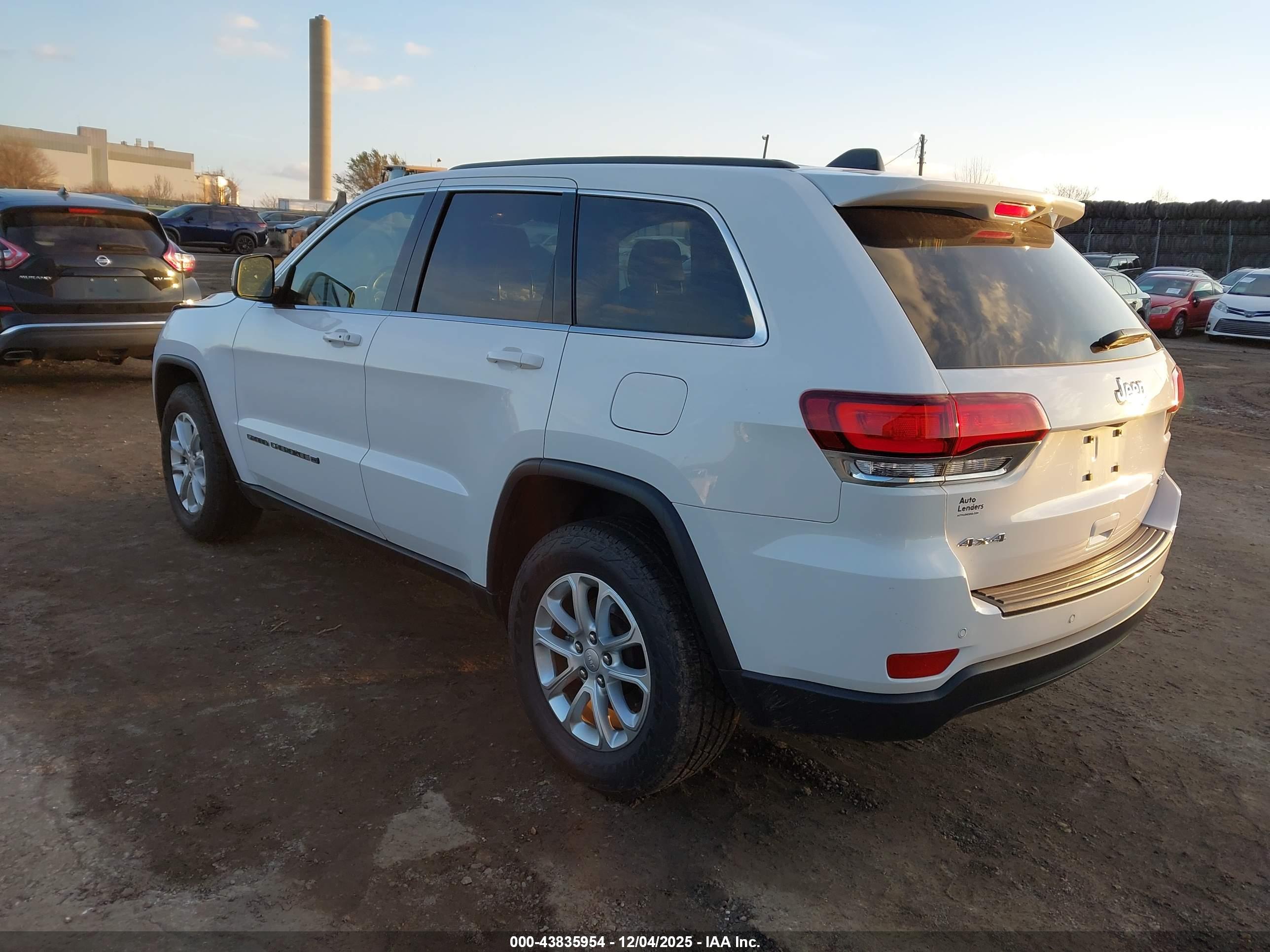 JEEP GRAND image 3