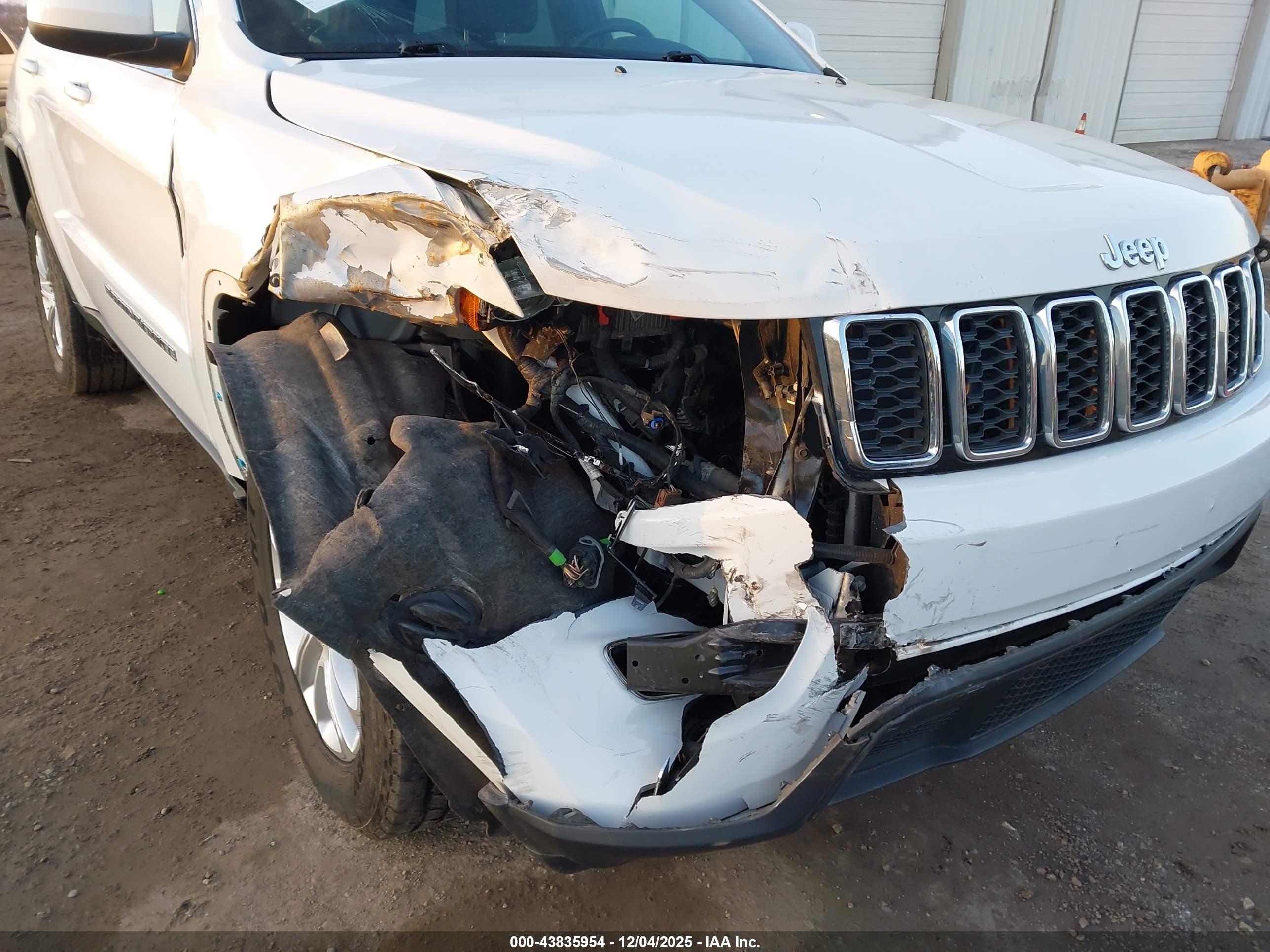 JEEP GRAND image 6