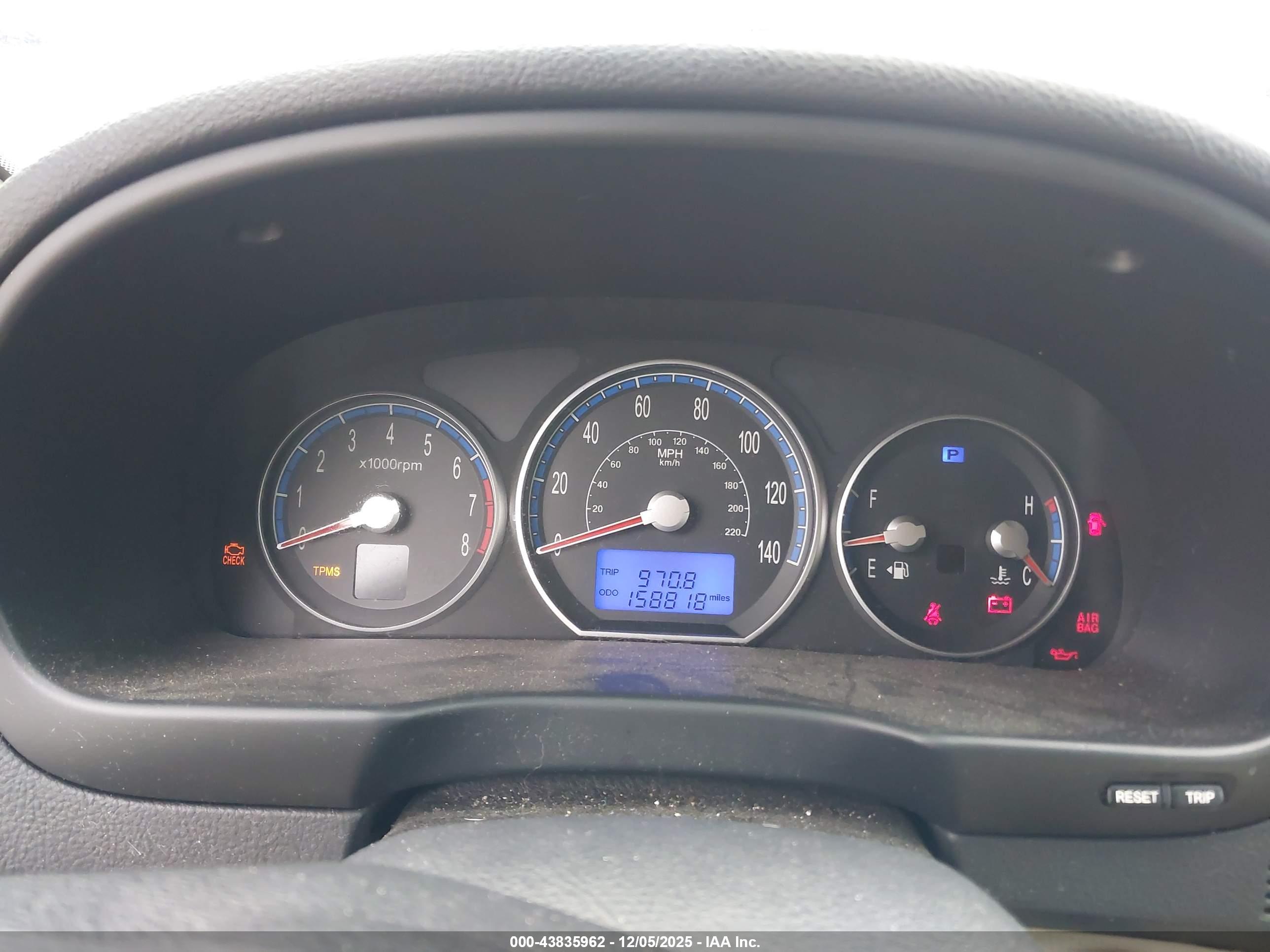 HYUNDAI SANTA image 7