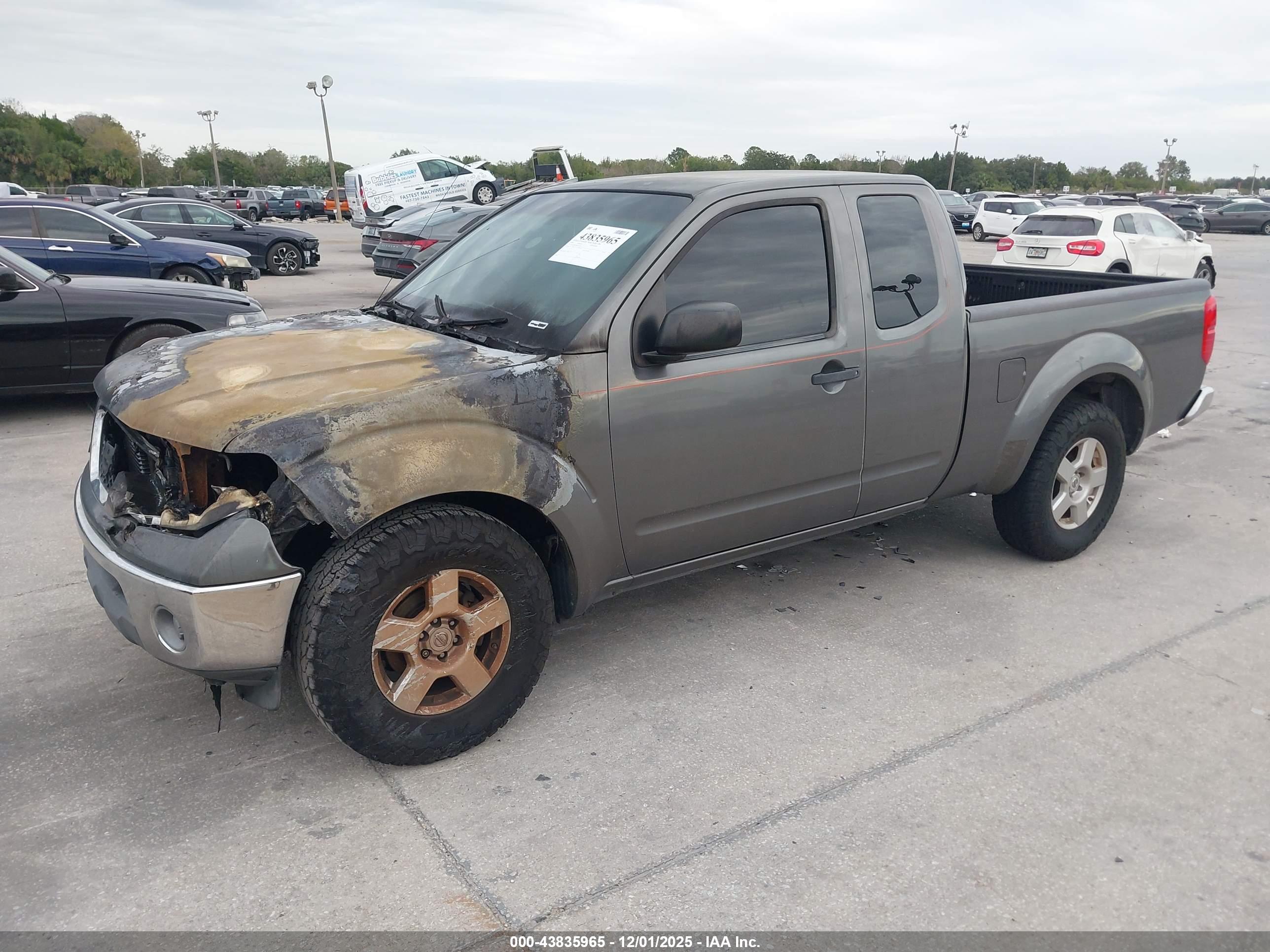 NISSAN FRONTIER image 2