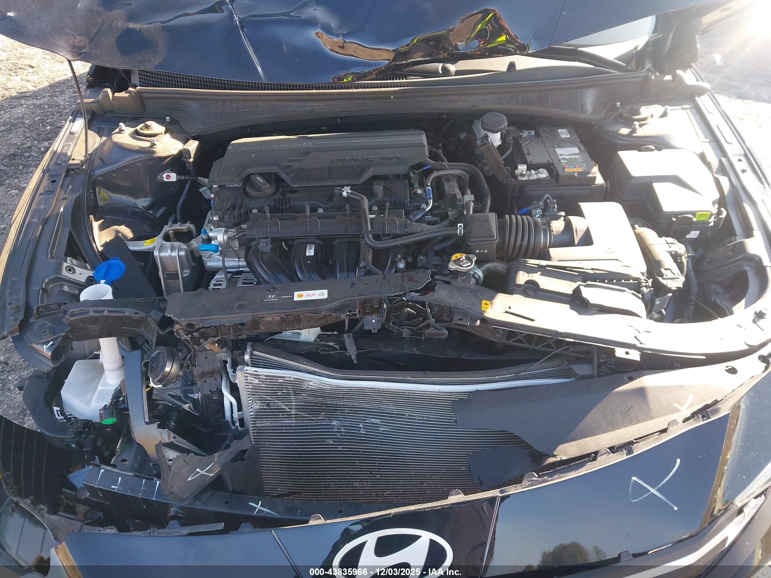 HYUNDAI ELANTRA image 10