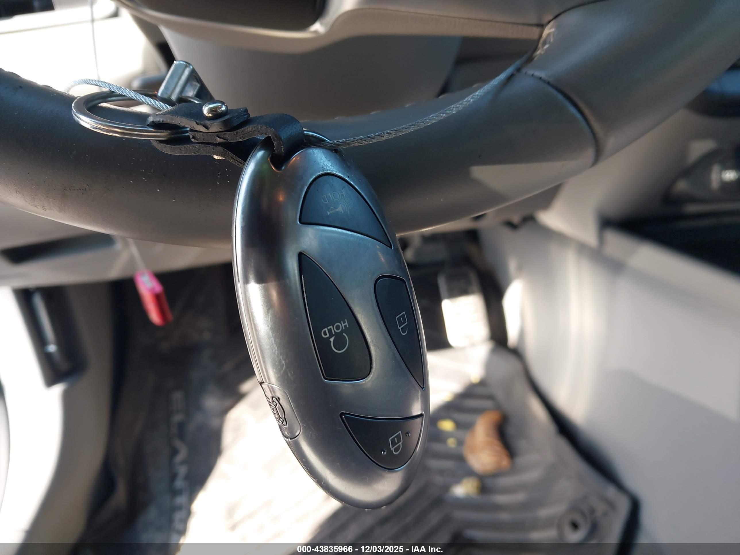 HYUNDAI ELANTRA image 11