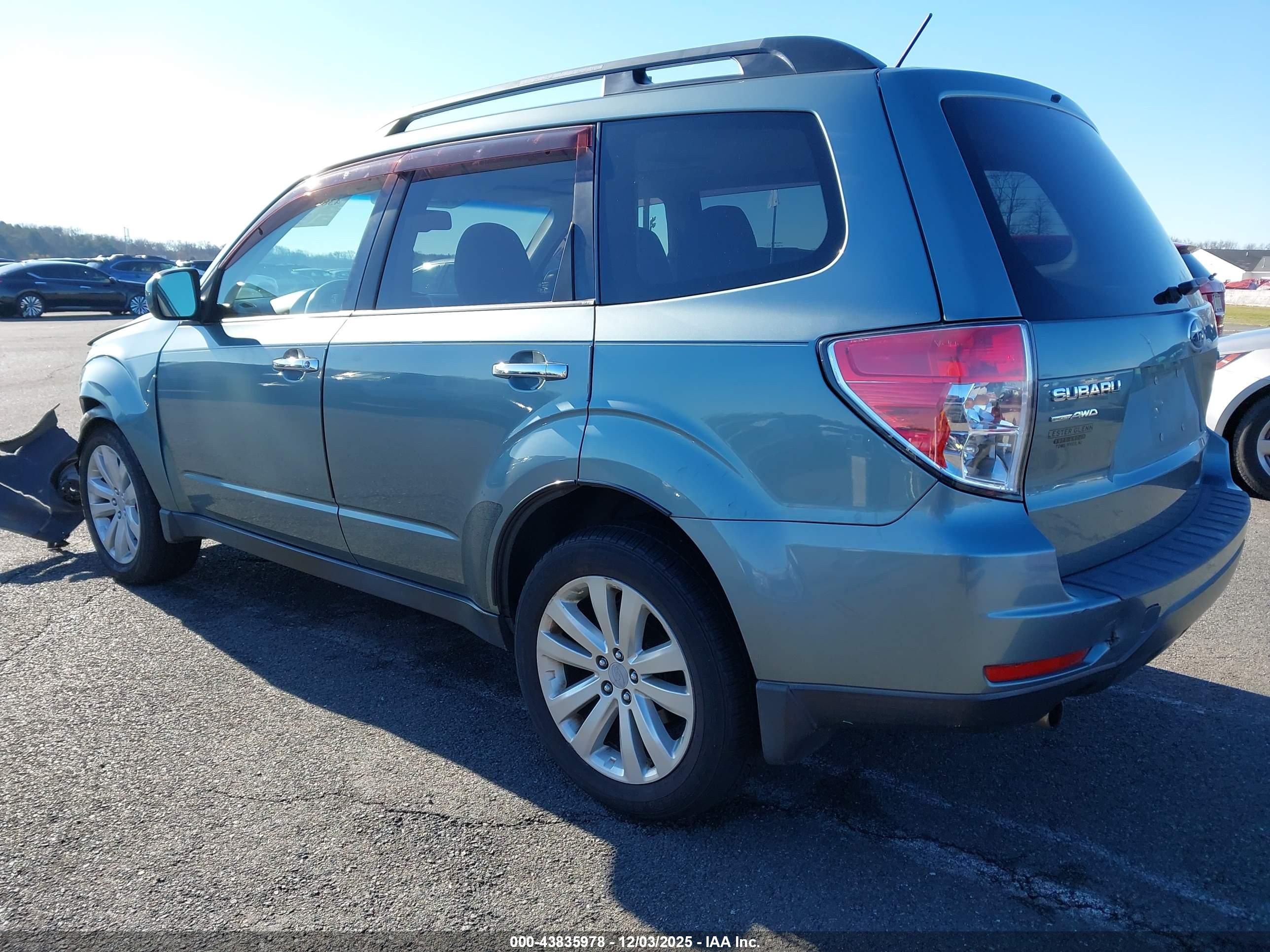 SUBARU FORESTER image 3