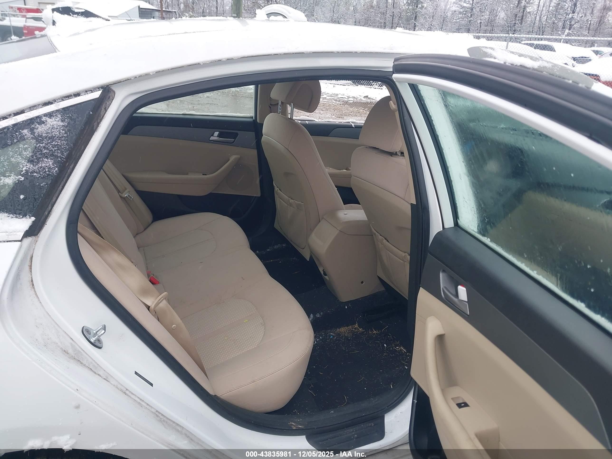 HYUNDAI SONATA image 8
