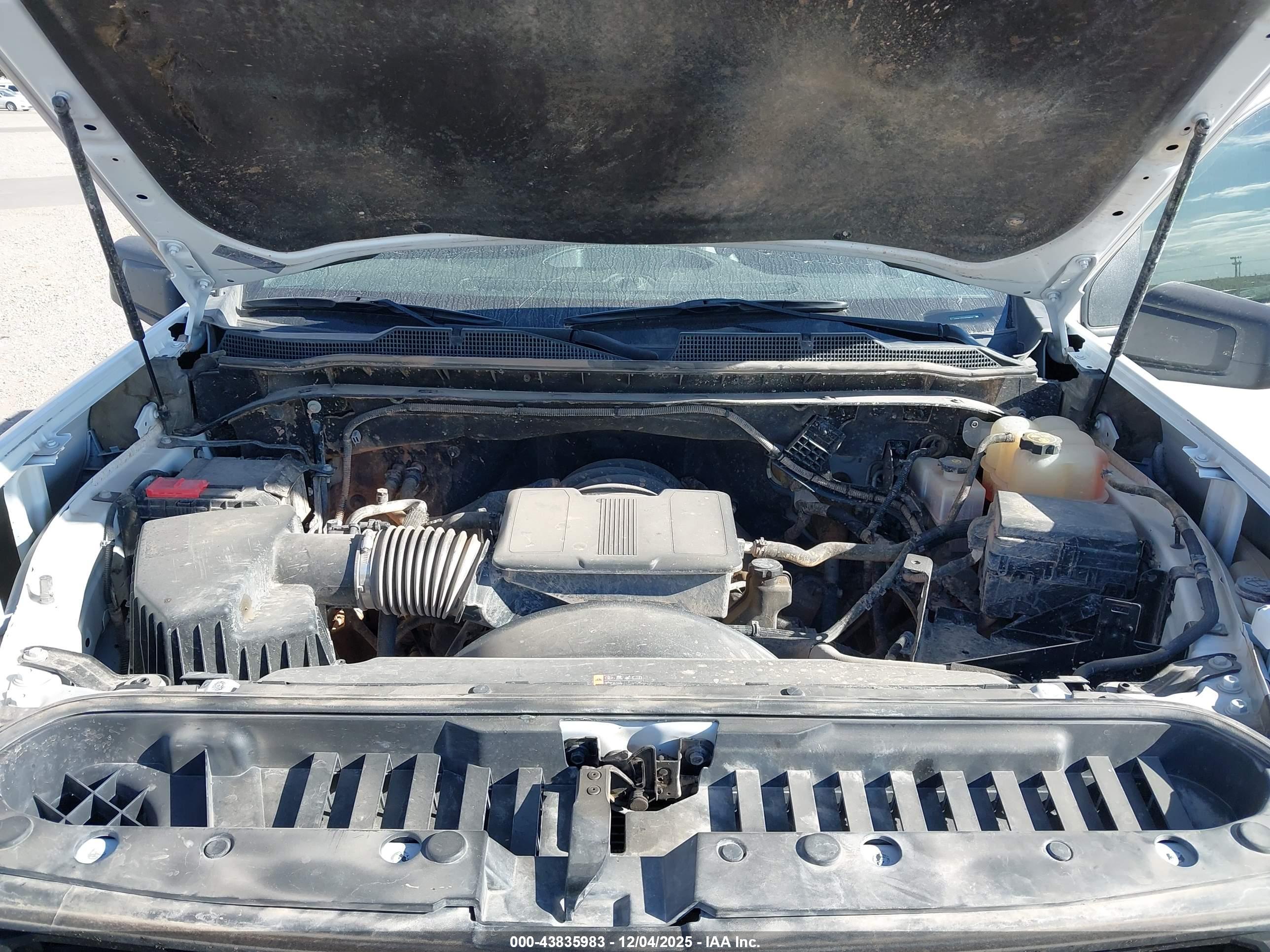 CHEVROLET SILVERADO image 10