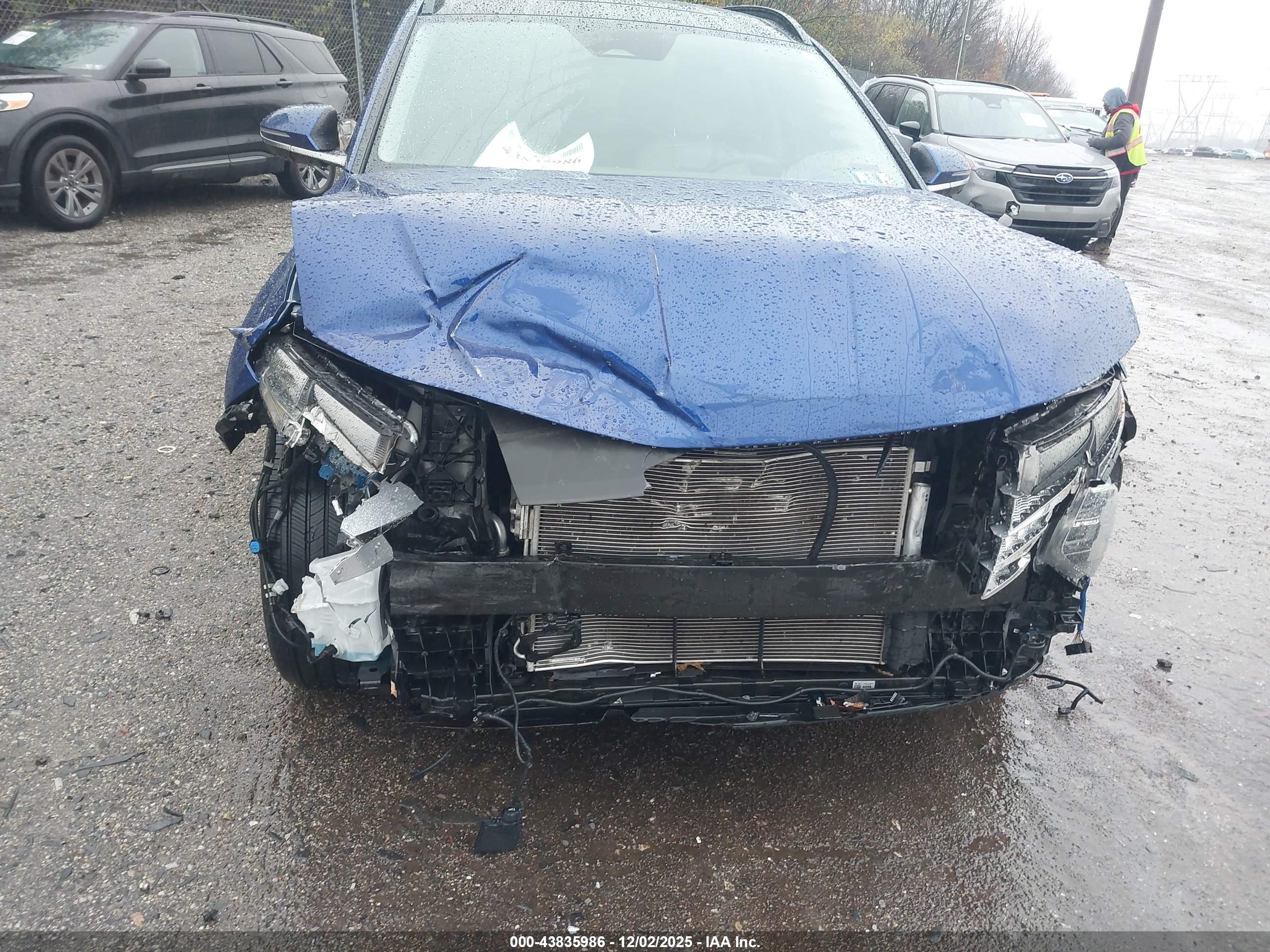 HYUNDAI TUCSON image 6