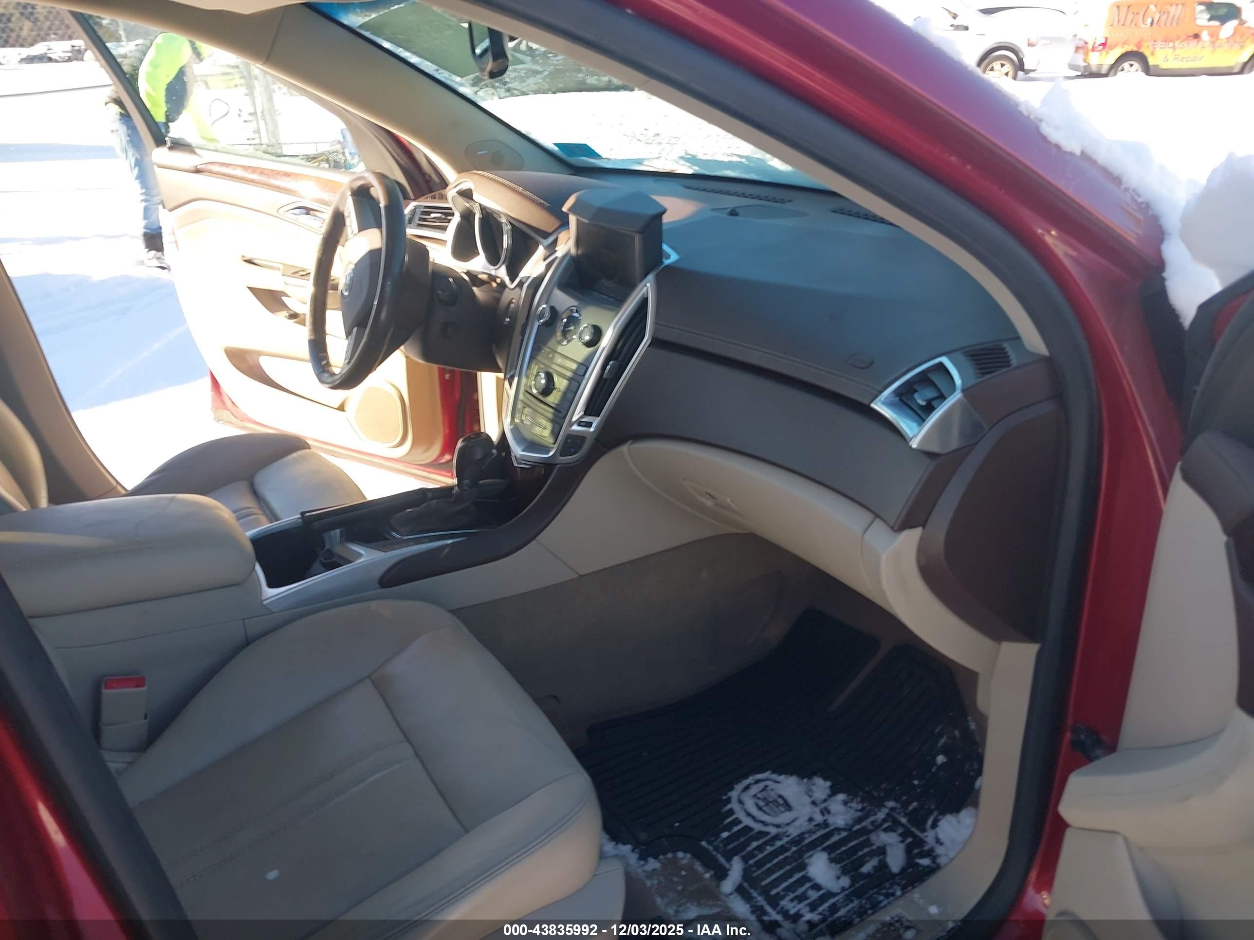 CADILLAC SRX image 5