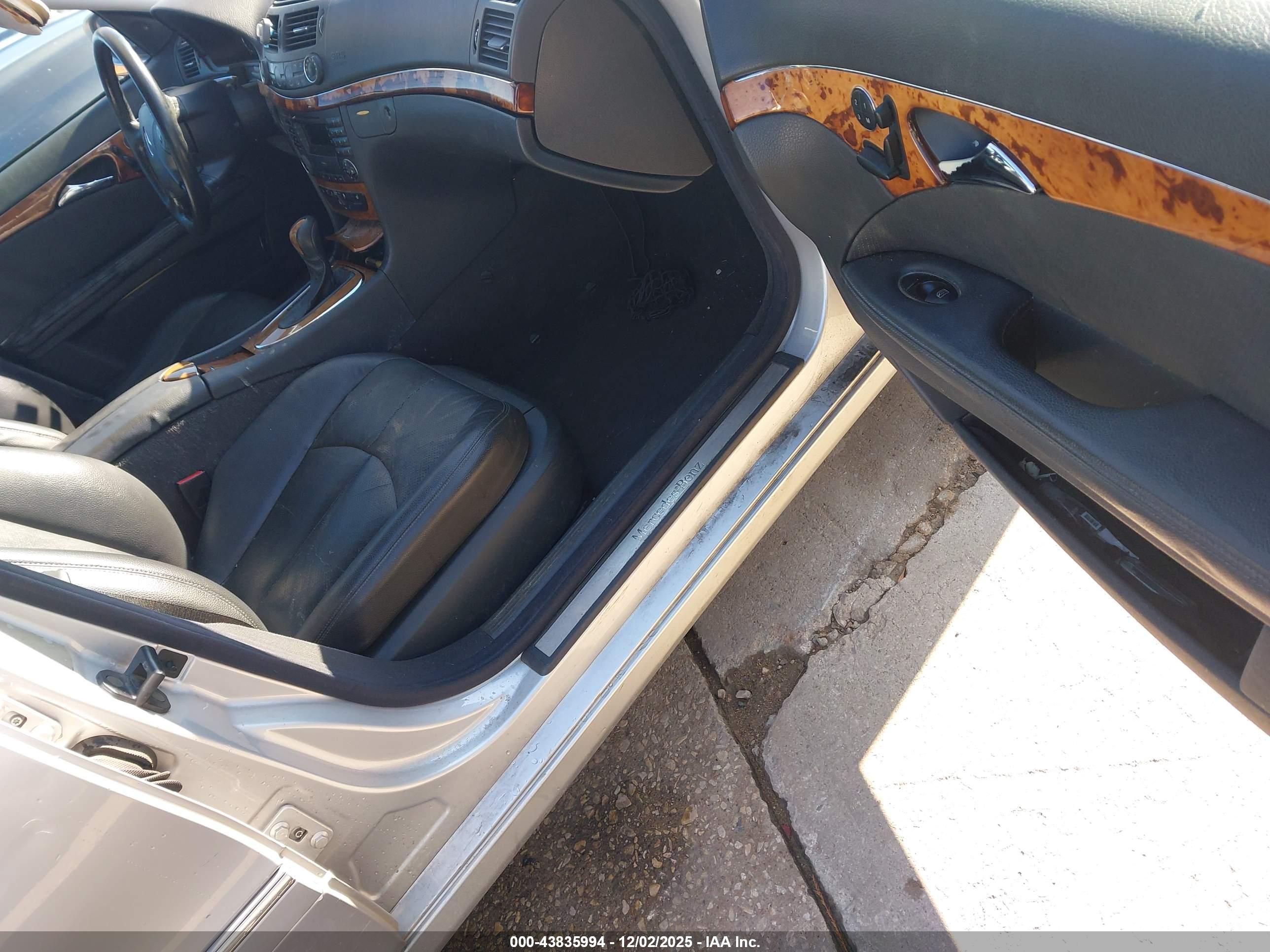 MERCEDES-BENZ E image 5