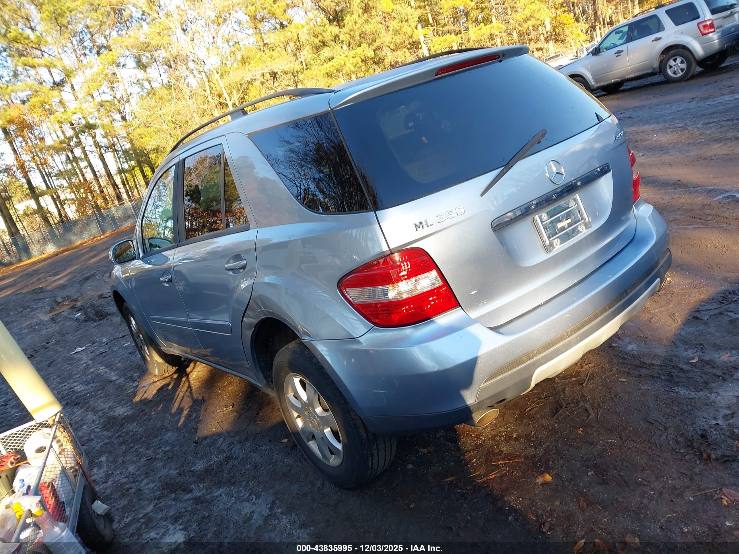MERCEDES-BENZ ML image 3