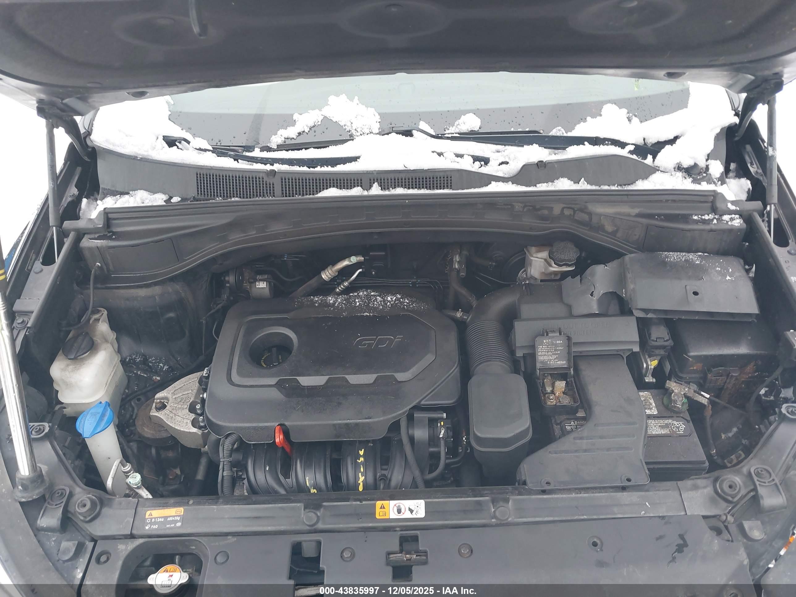 HYUNDAI SANTA image 10