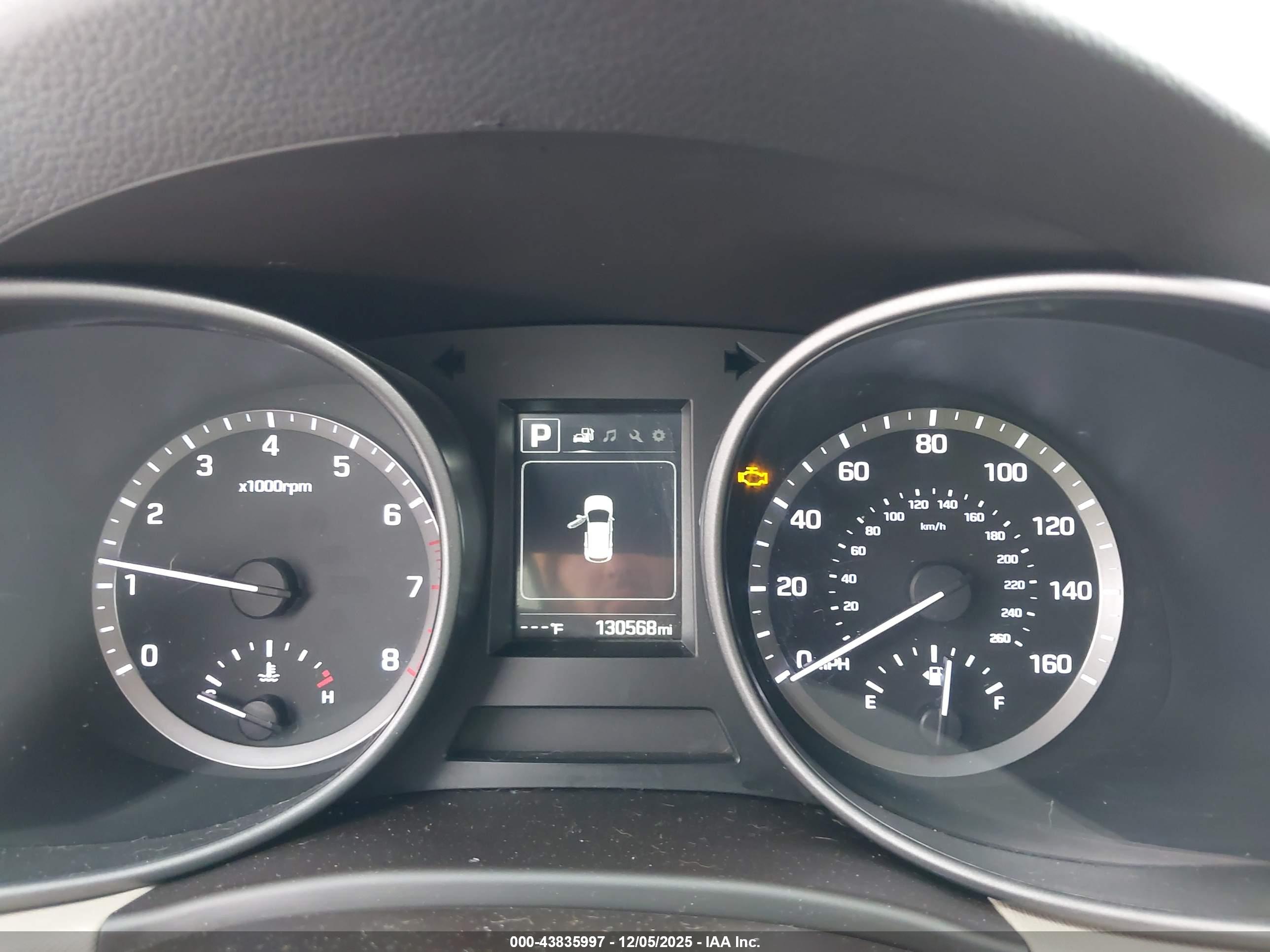 HYUNDAI SANTA image 7