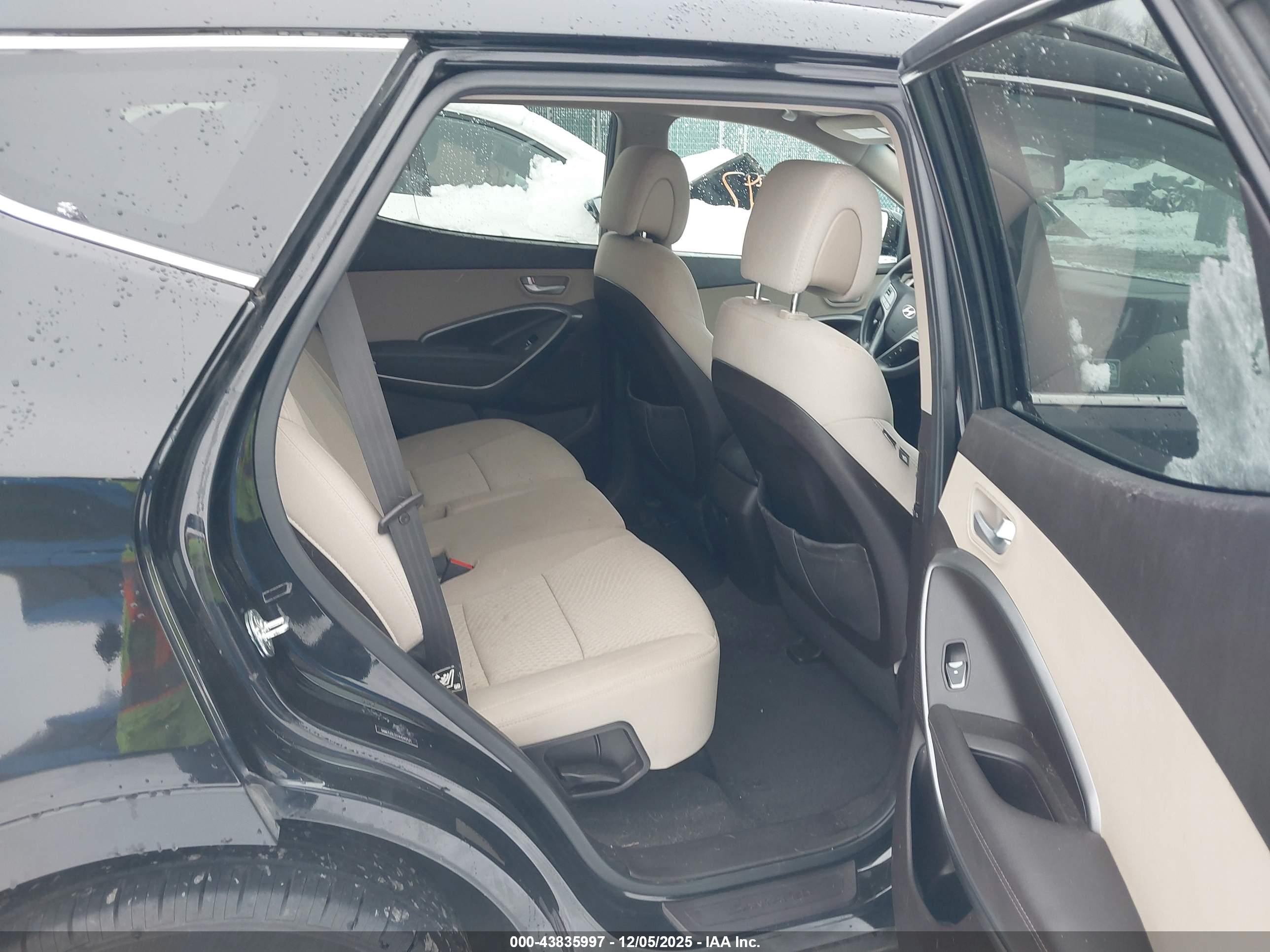 HYUNDAI SANTA image 8