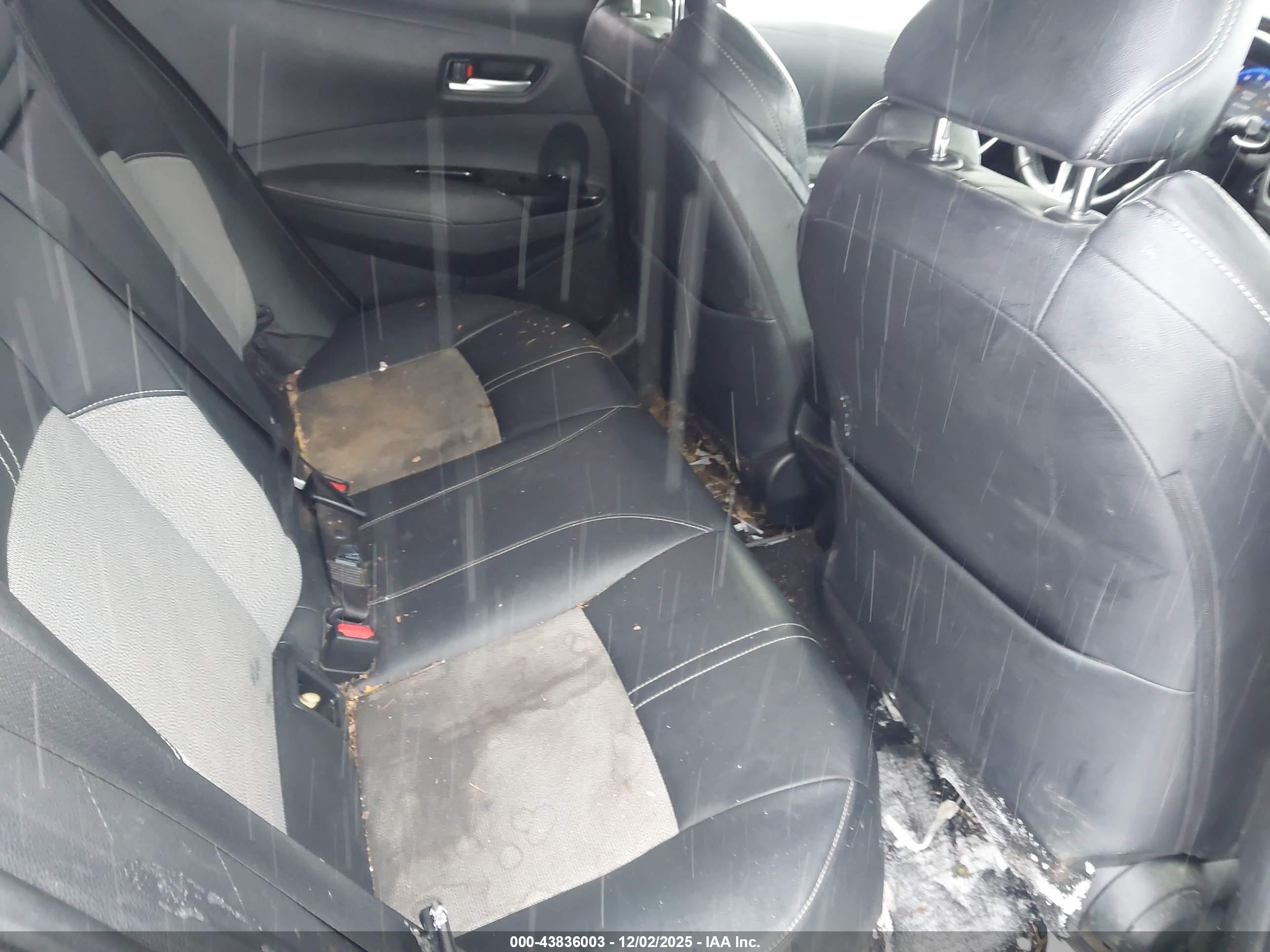 TOYOTA COROLLA image 8