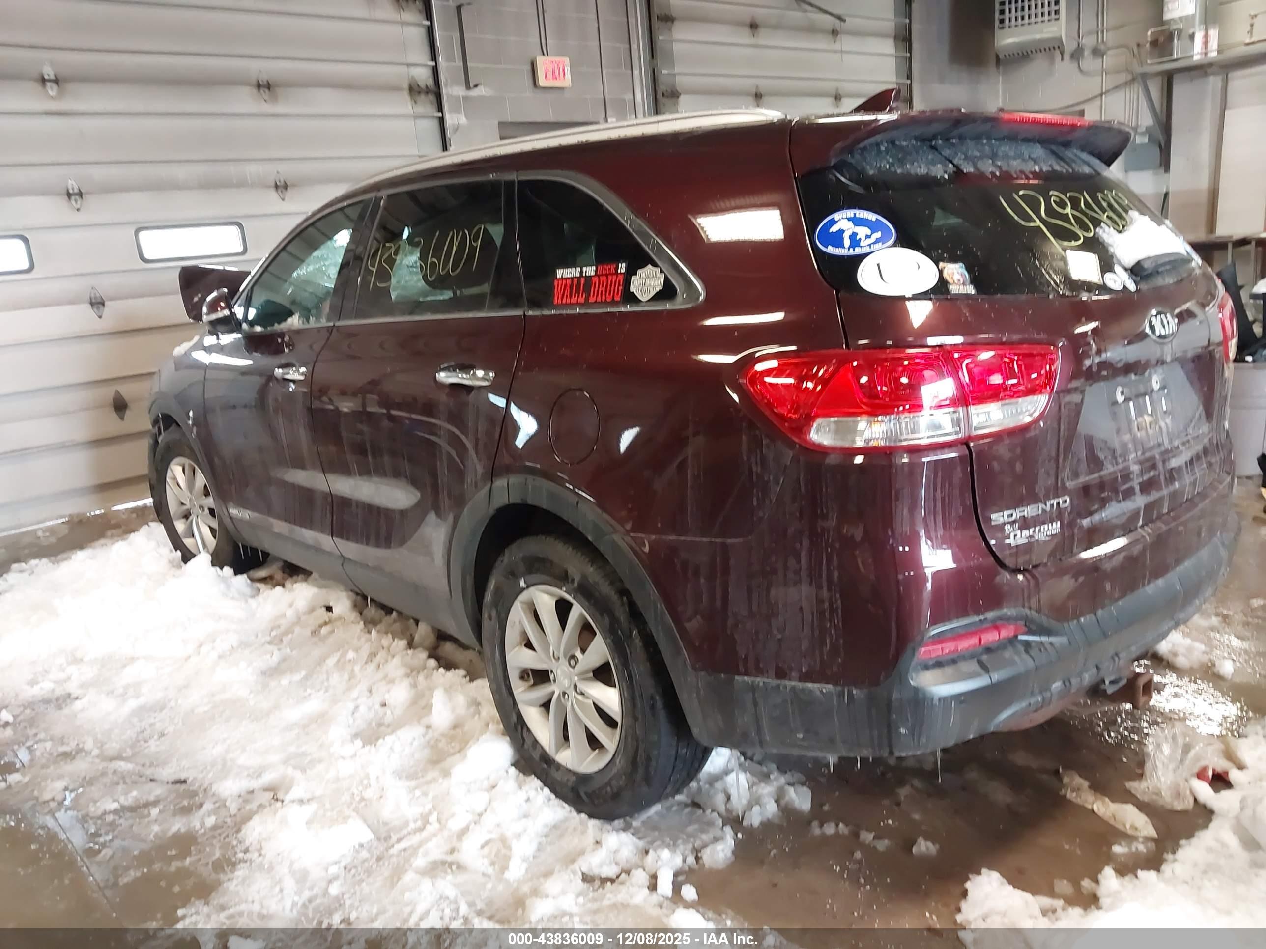 KIA SORENTO image 3