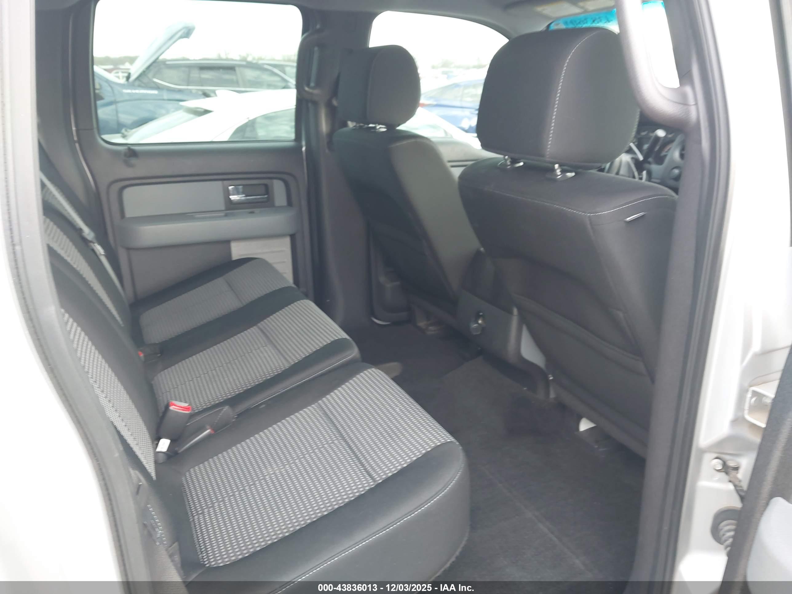 FORD F-150 image 8