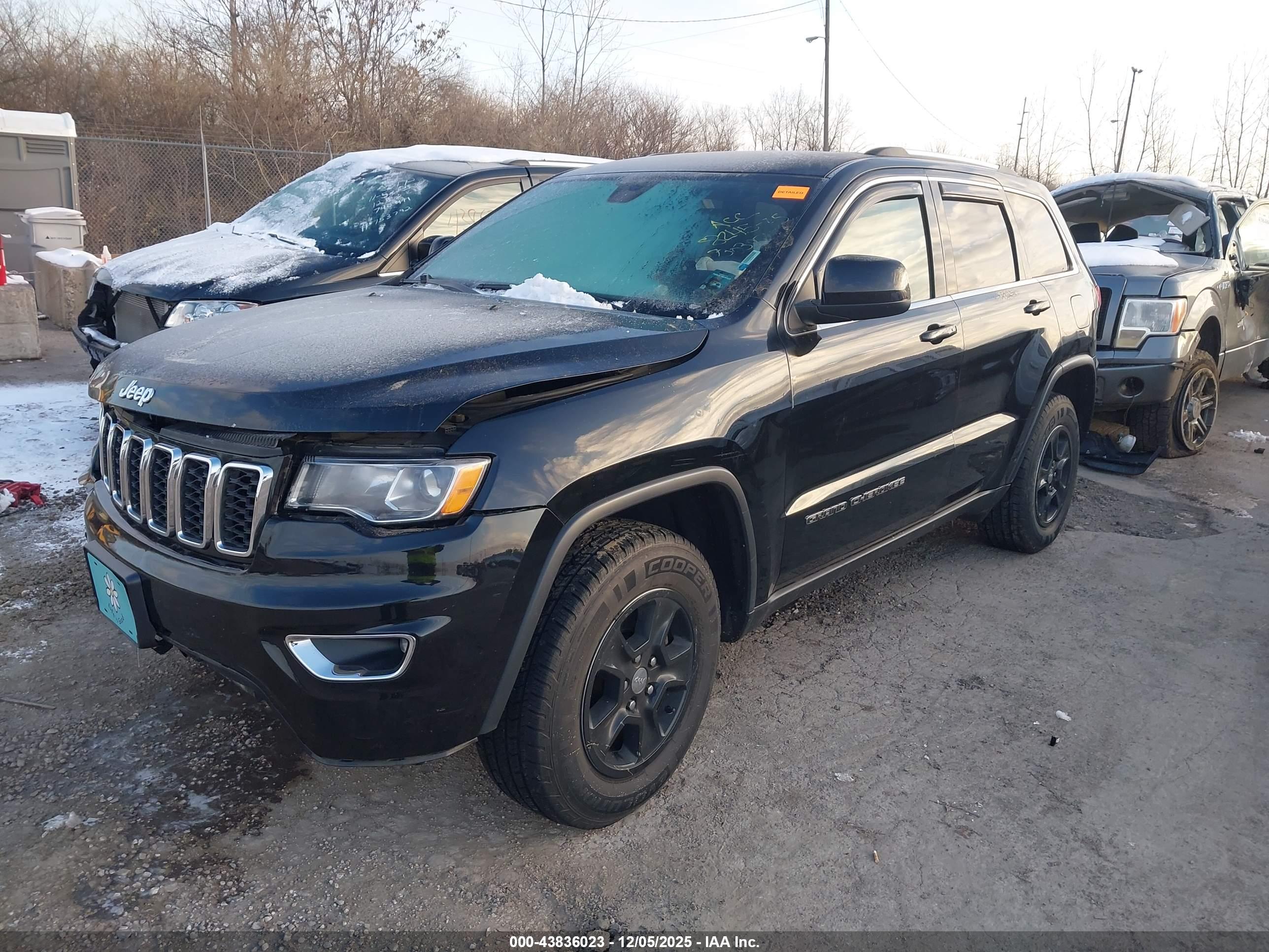 JEEP GRAND image 2
