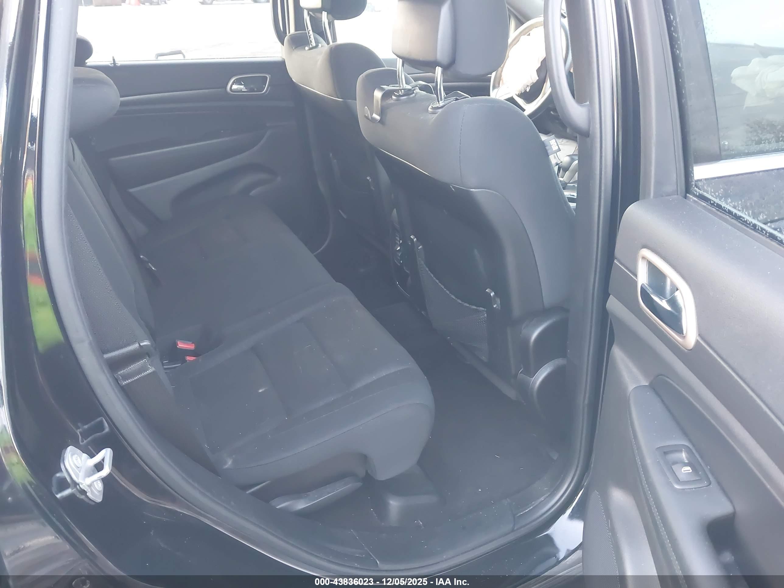 JEEP GRAND image 8
