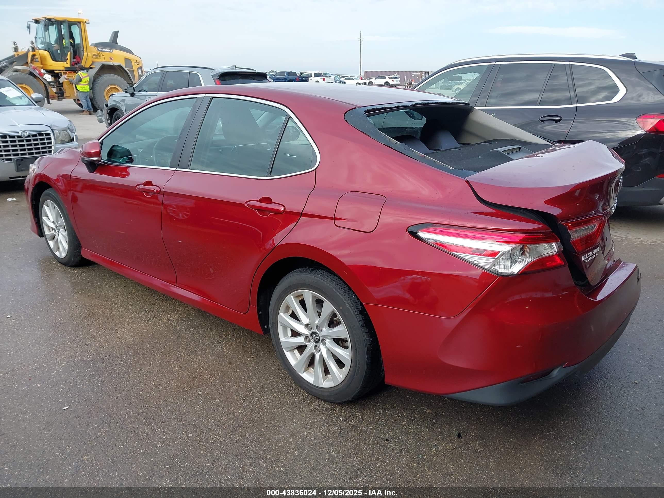 TOYOTA CAMRY image 3
