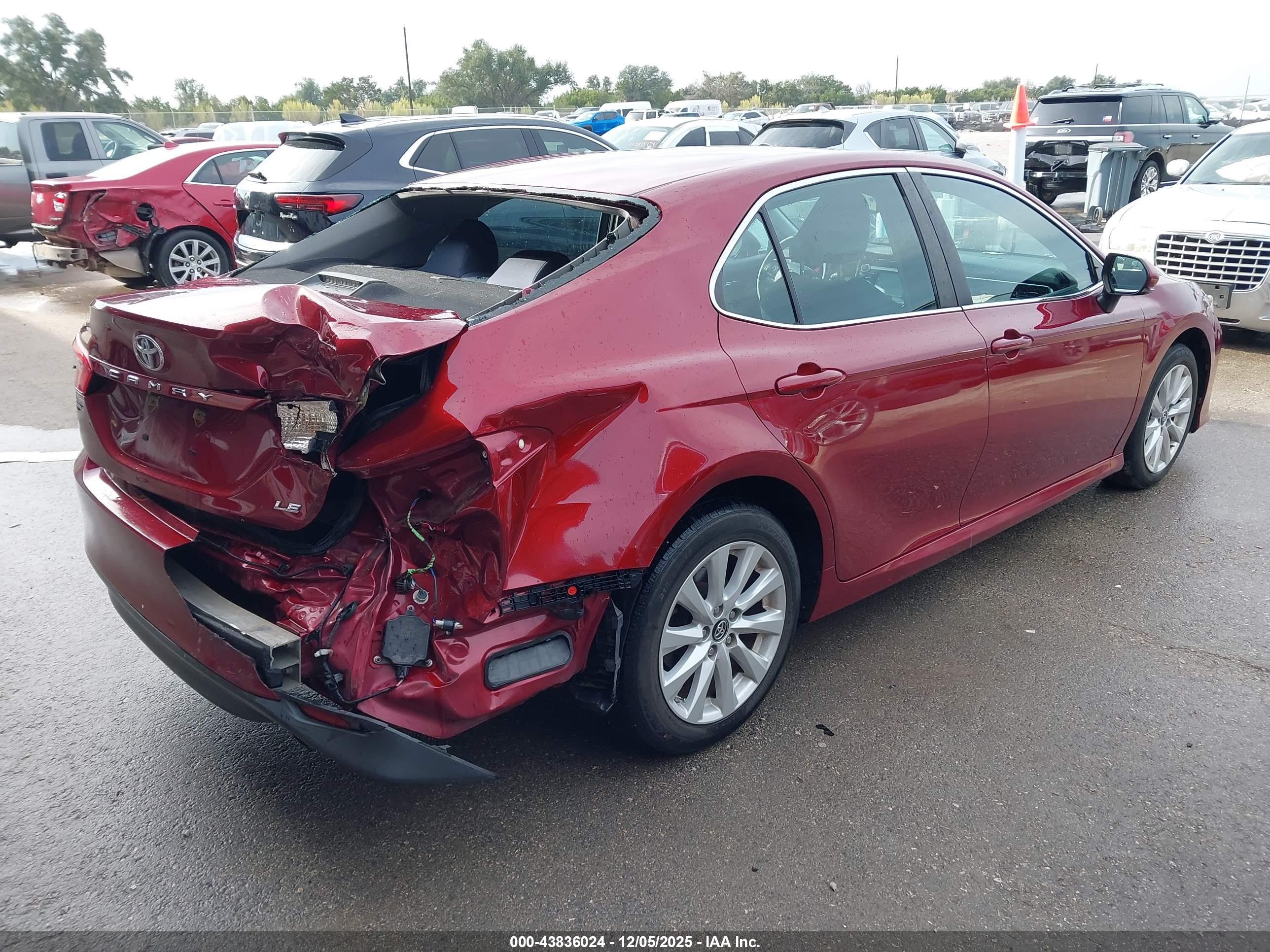 TOYOTA CAMRY image 4