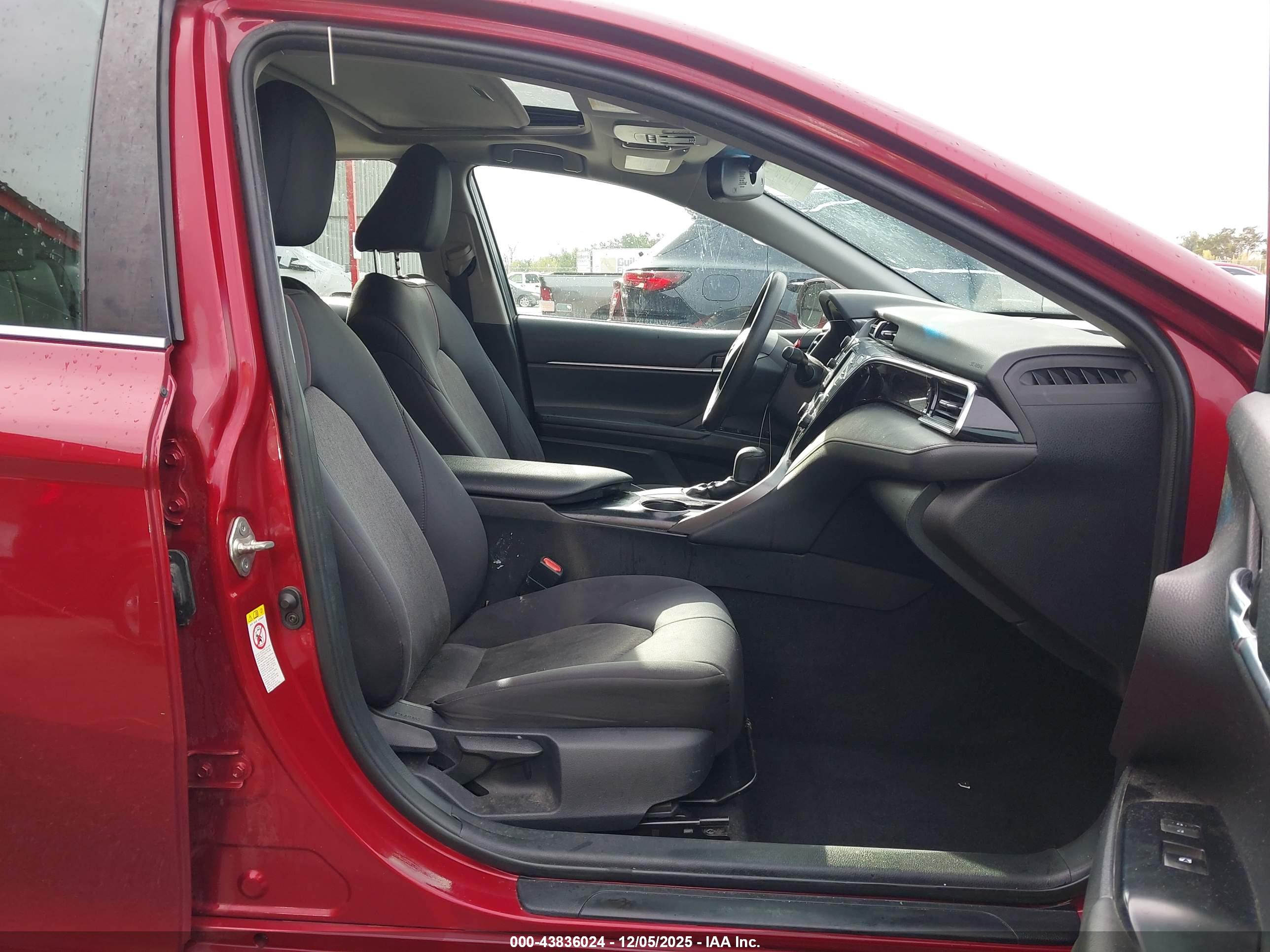 TOYOTA CAMRY image 5