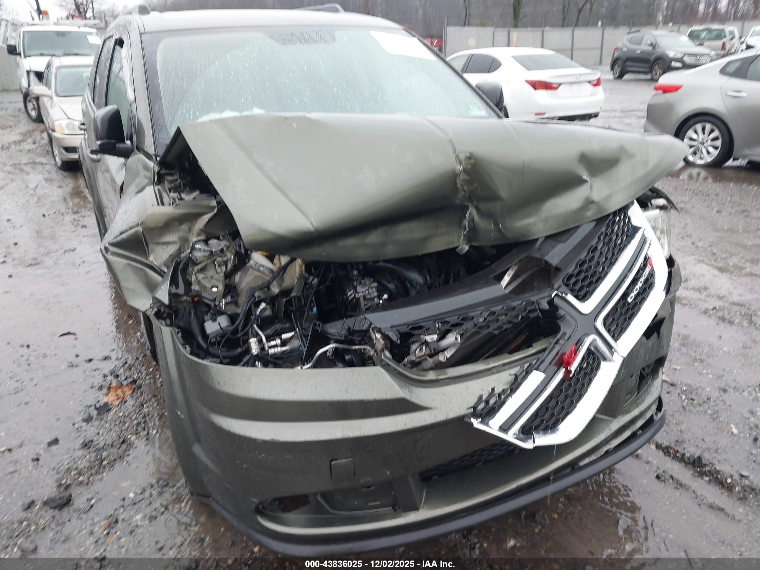 DODGE JOURNEY image 6