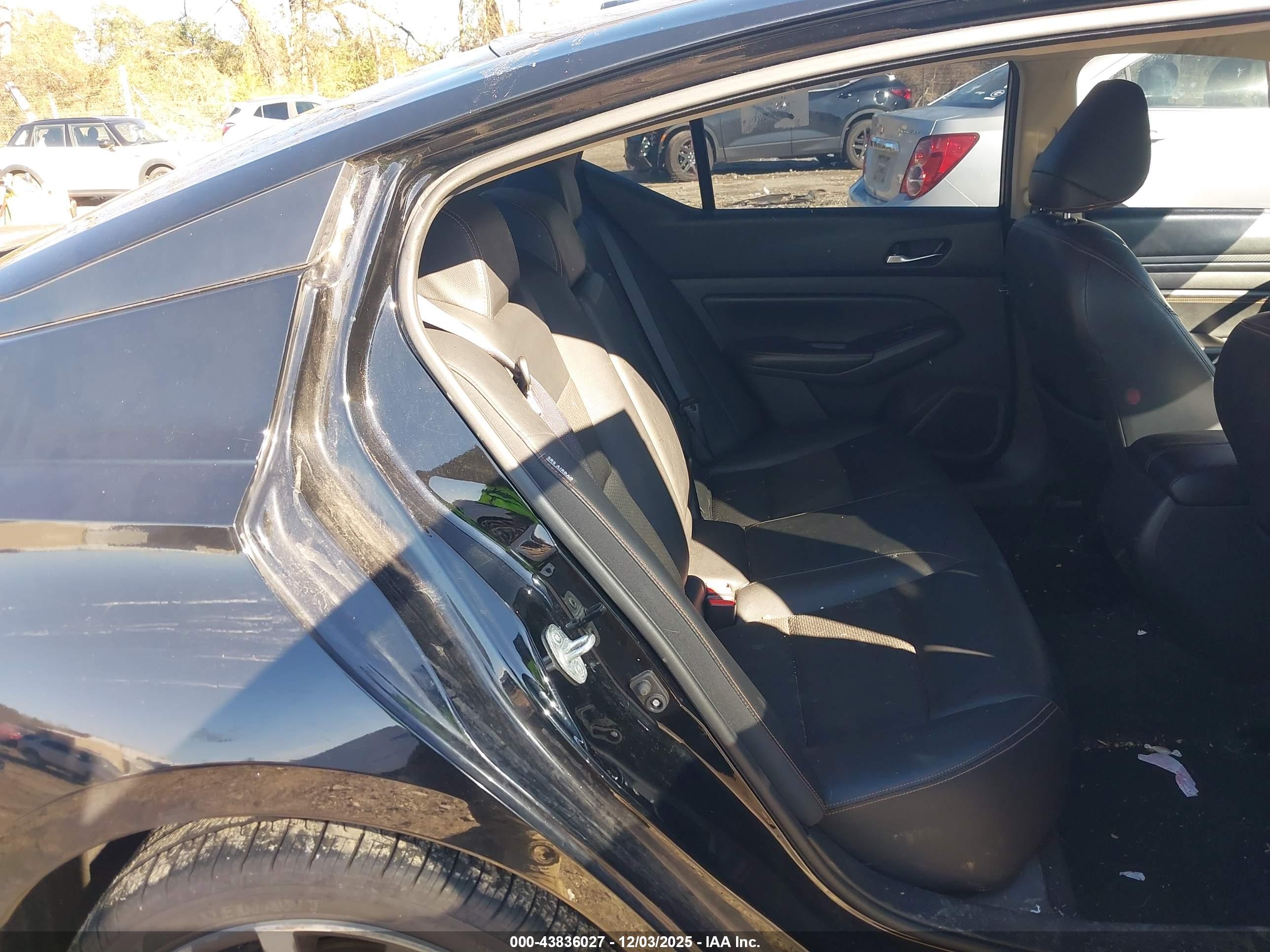 NISSAN ALTIMA image 8