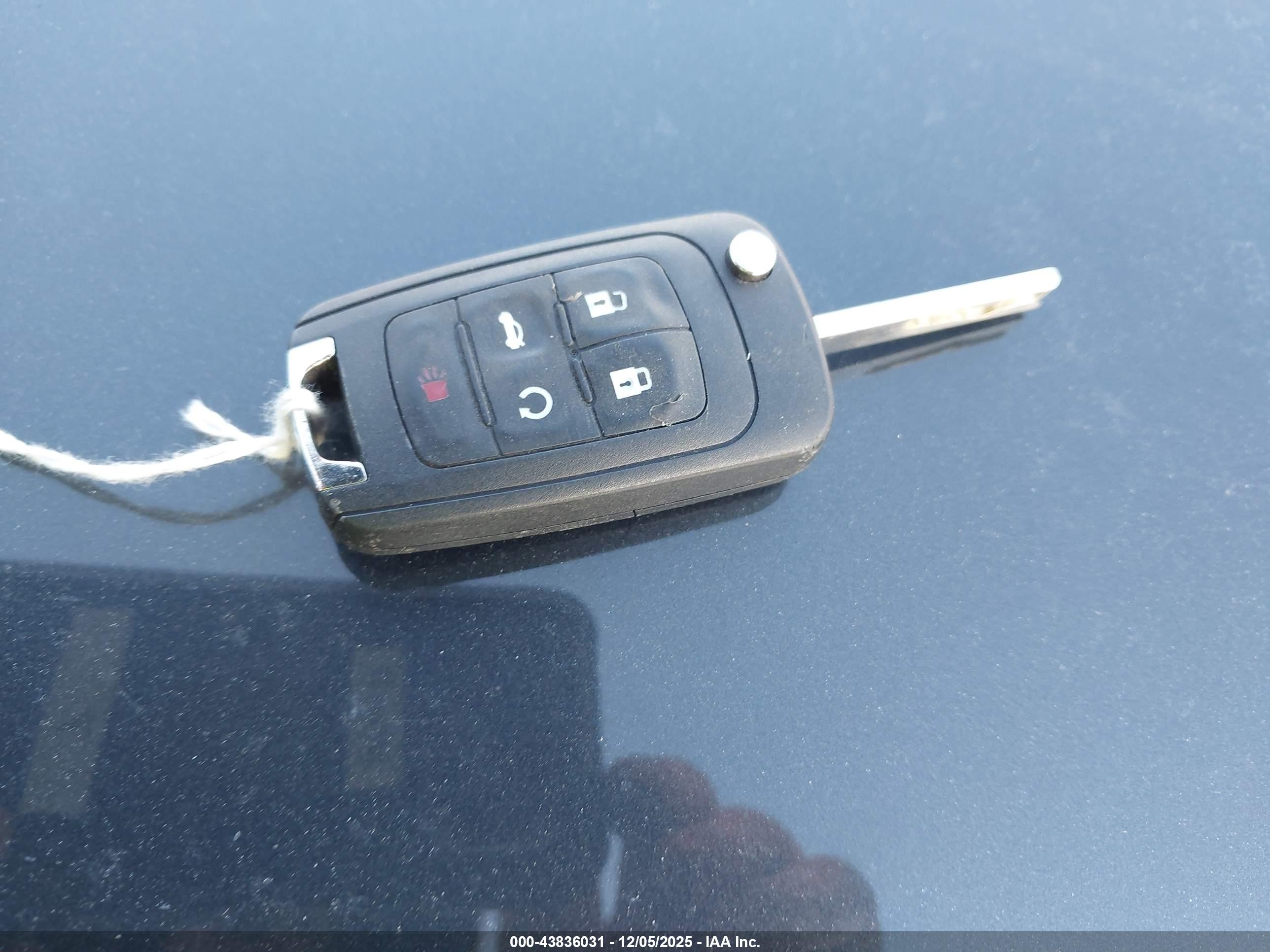 CHEVROLET EQUINOX image 11